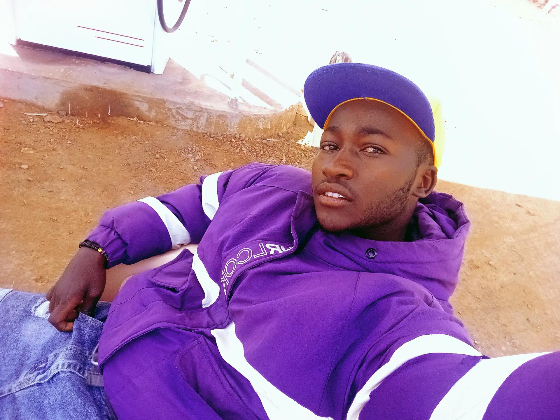 @WAWERU SIMON