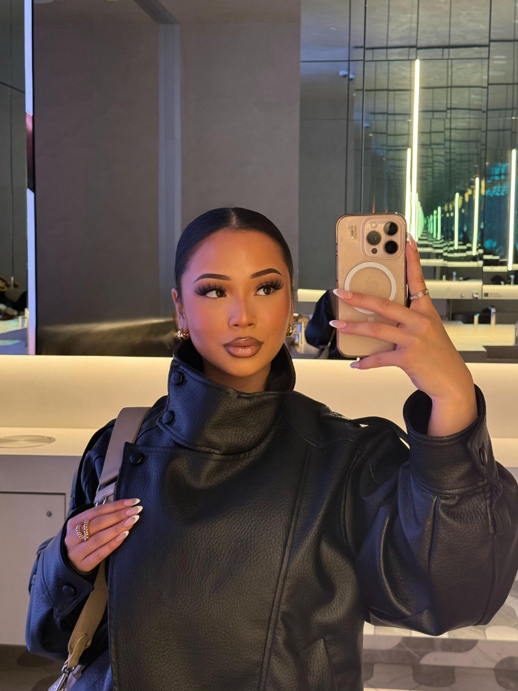 @thailiian