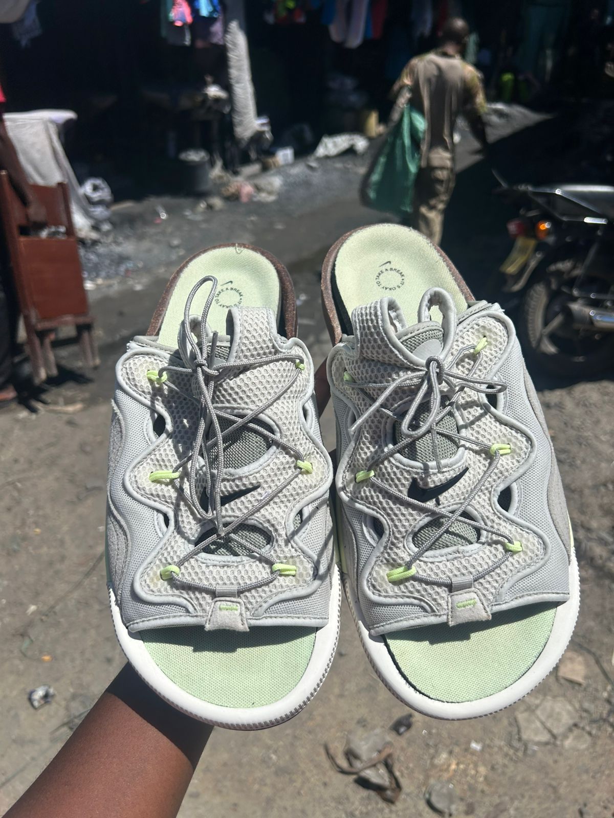 @jarulygotsneakers