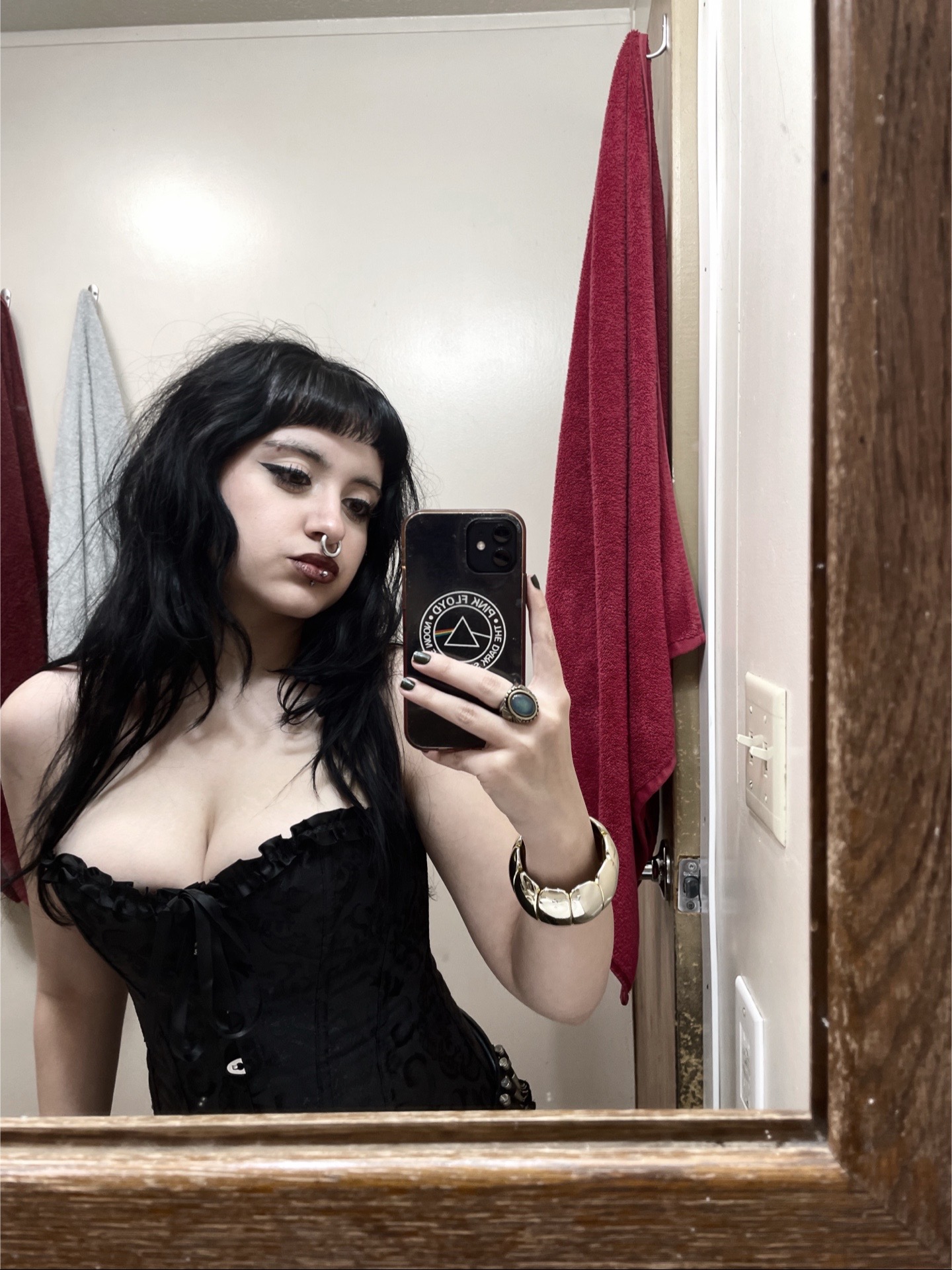@sofia✧.*