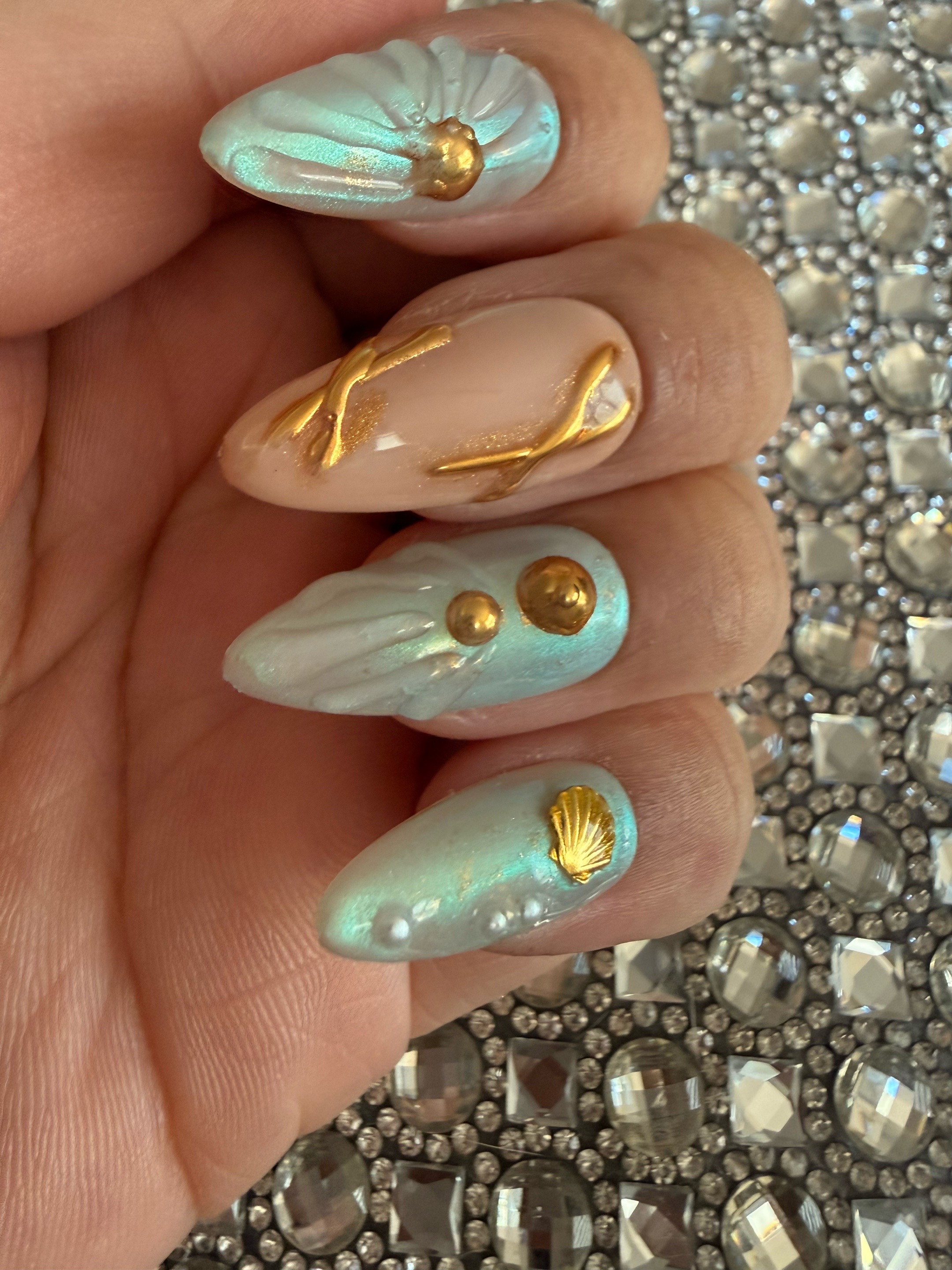 @Pretty Girls, Plants & Glam