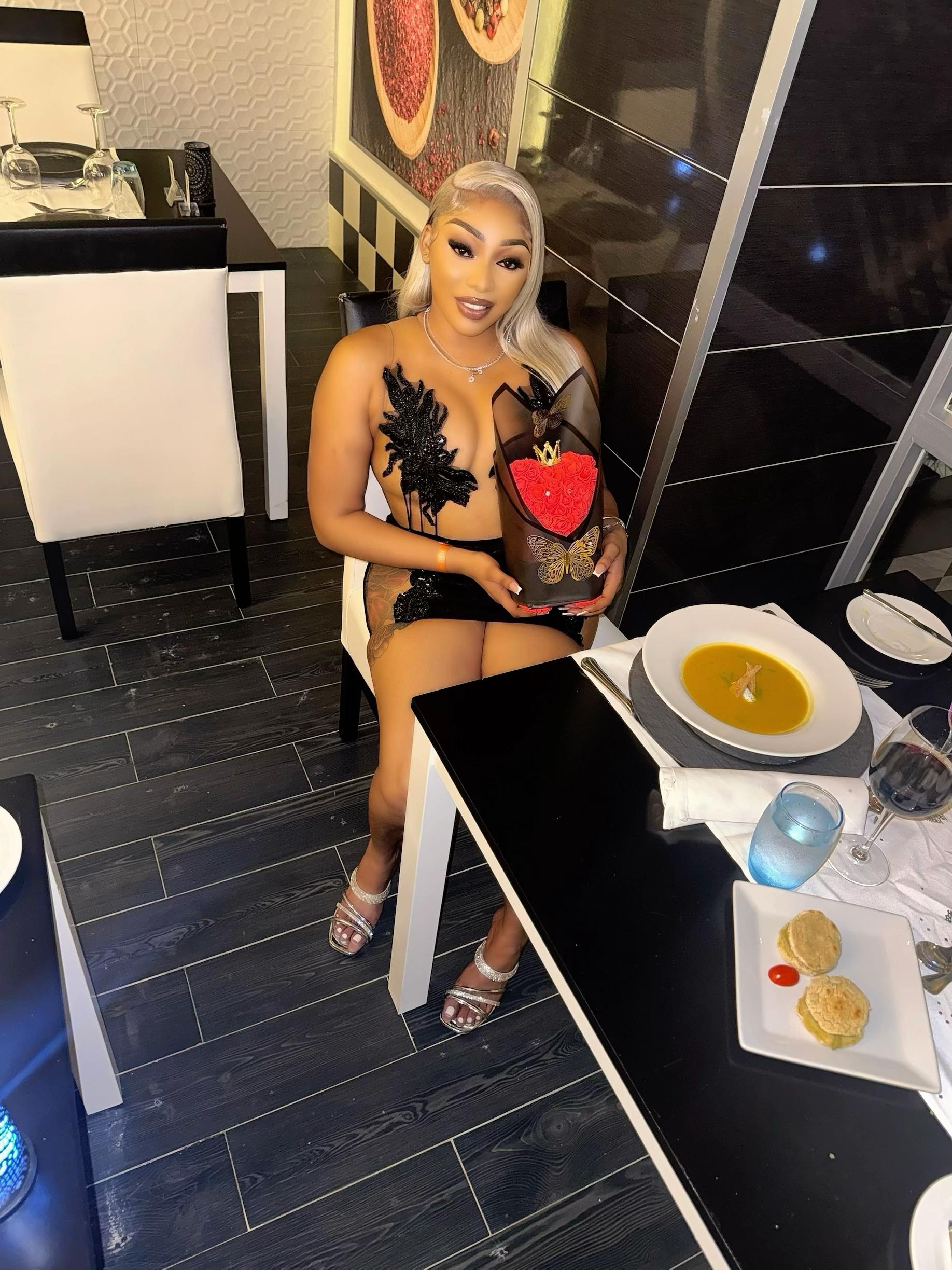 @islandgirl_tomoye