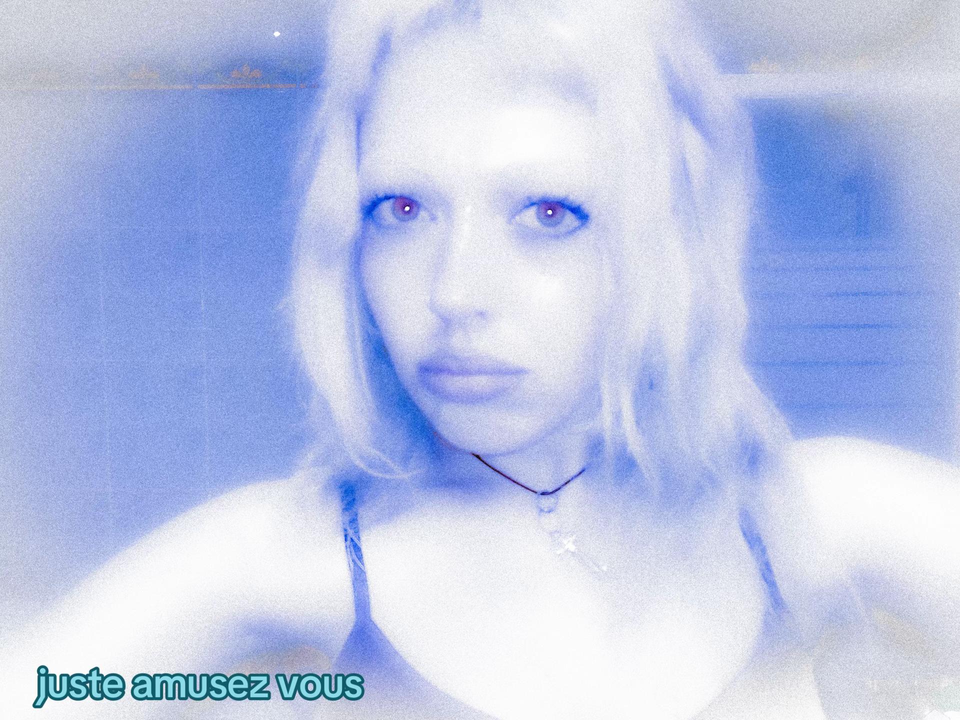 @autisticd0ll