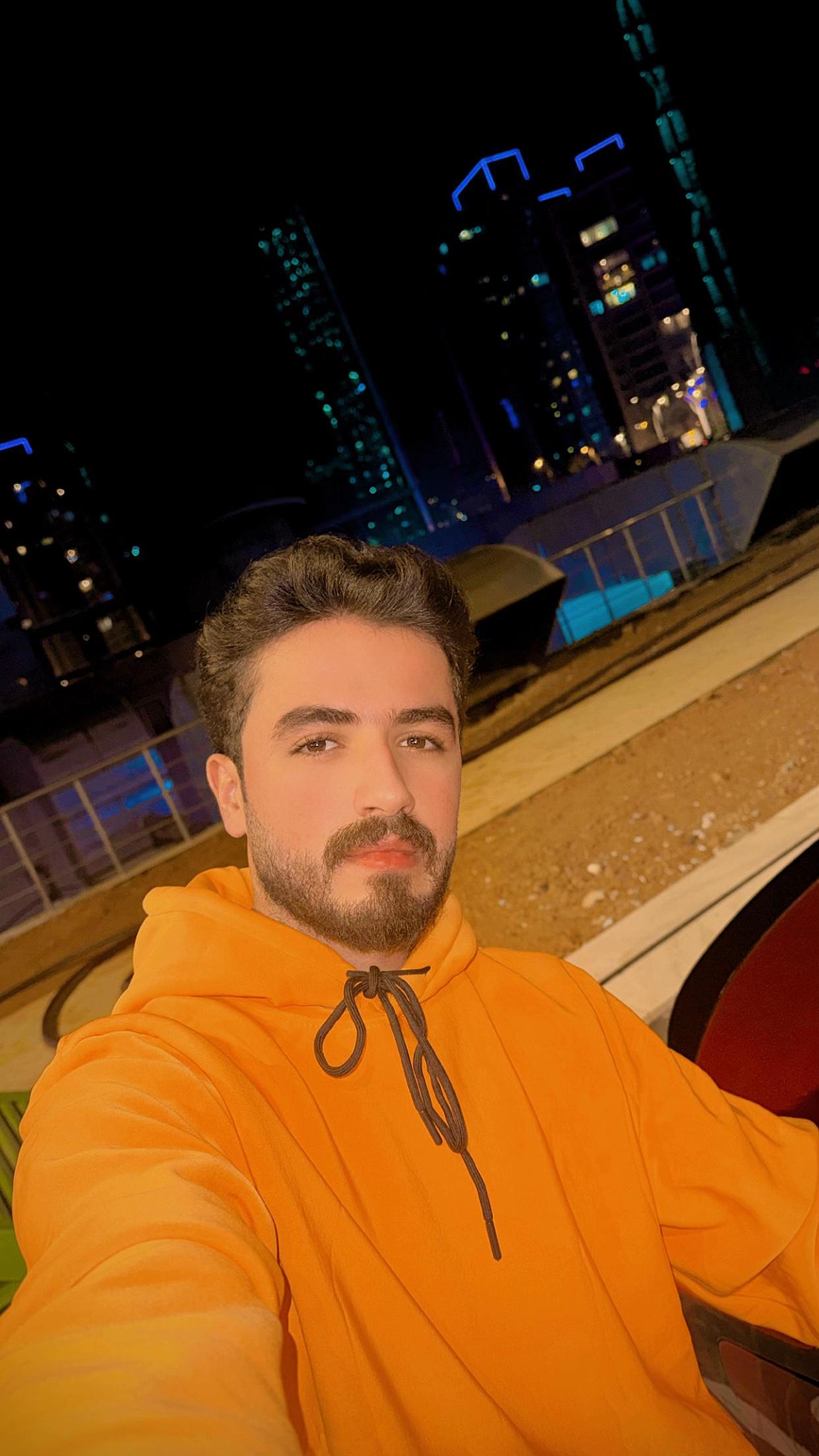 @E ✪