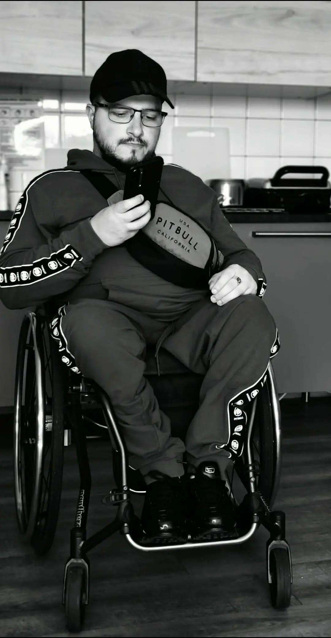 @♿️Sebastian♿️