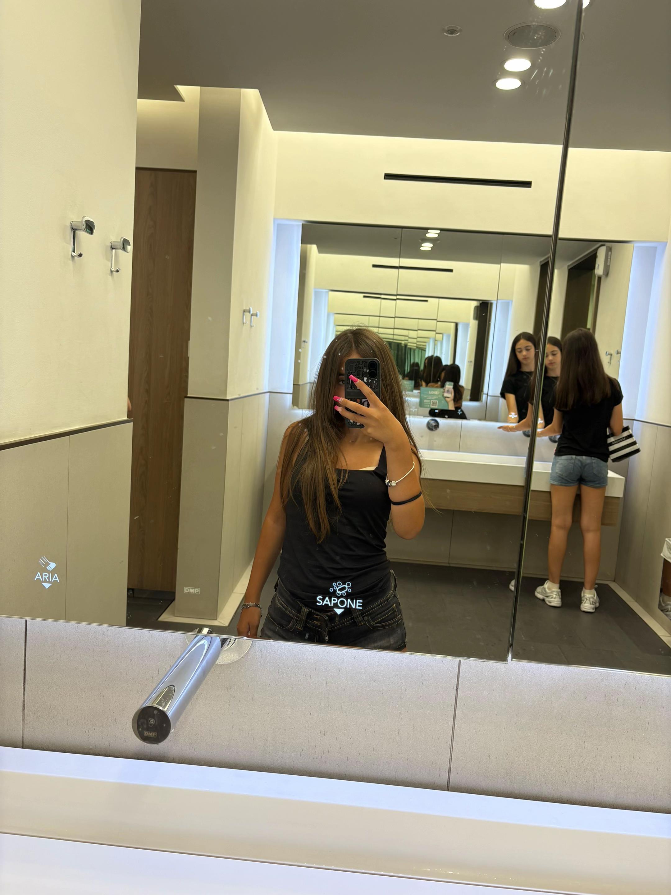 @latuamalessere34