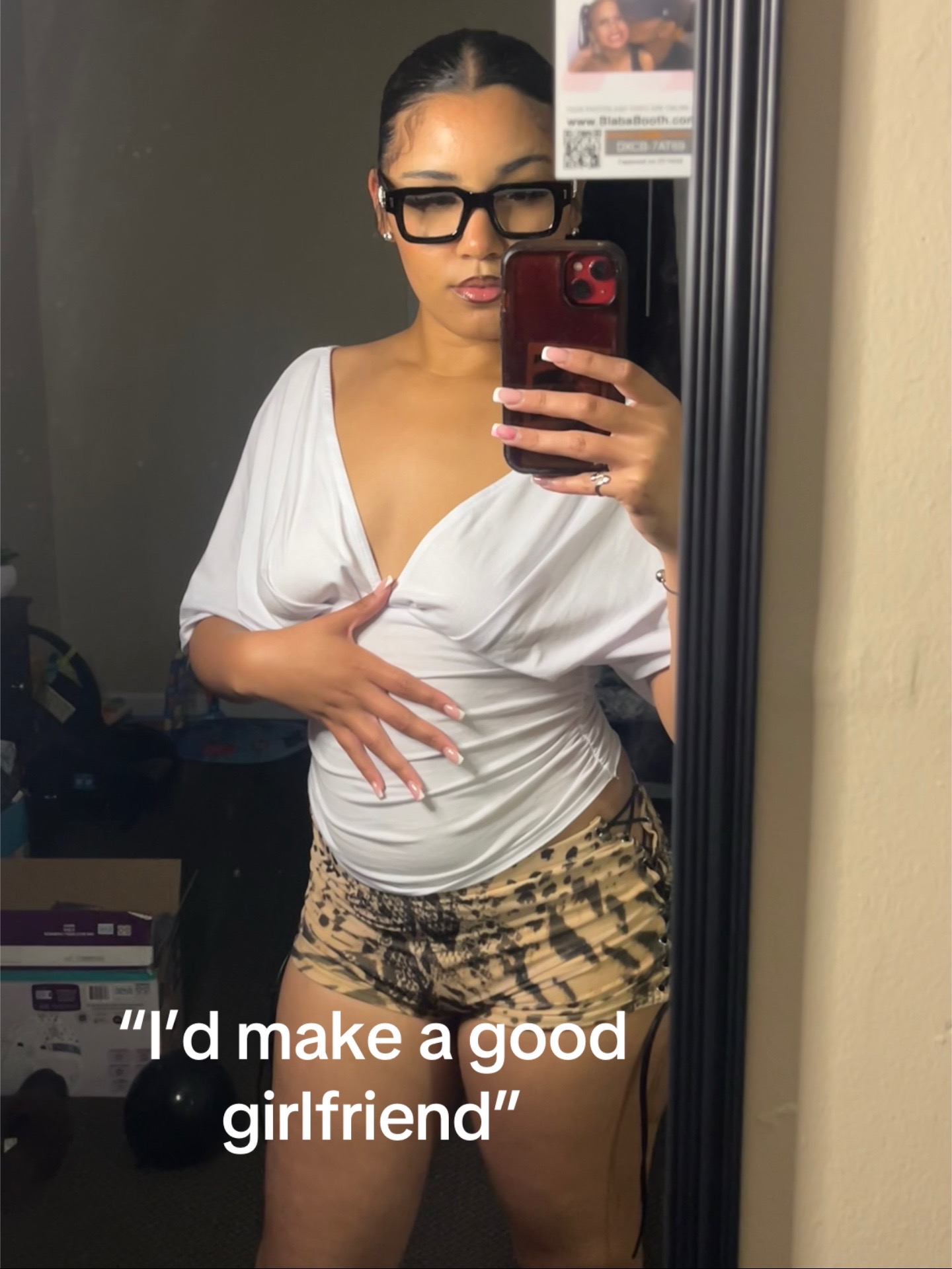 @tavennicole