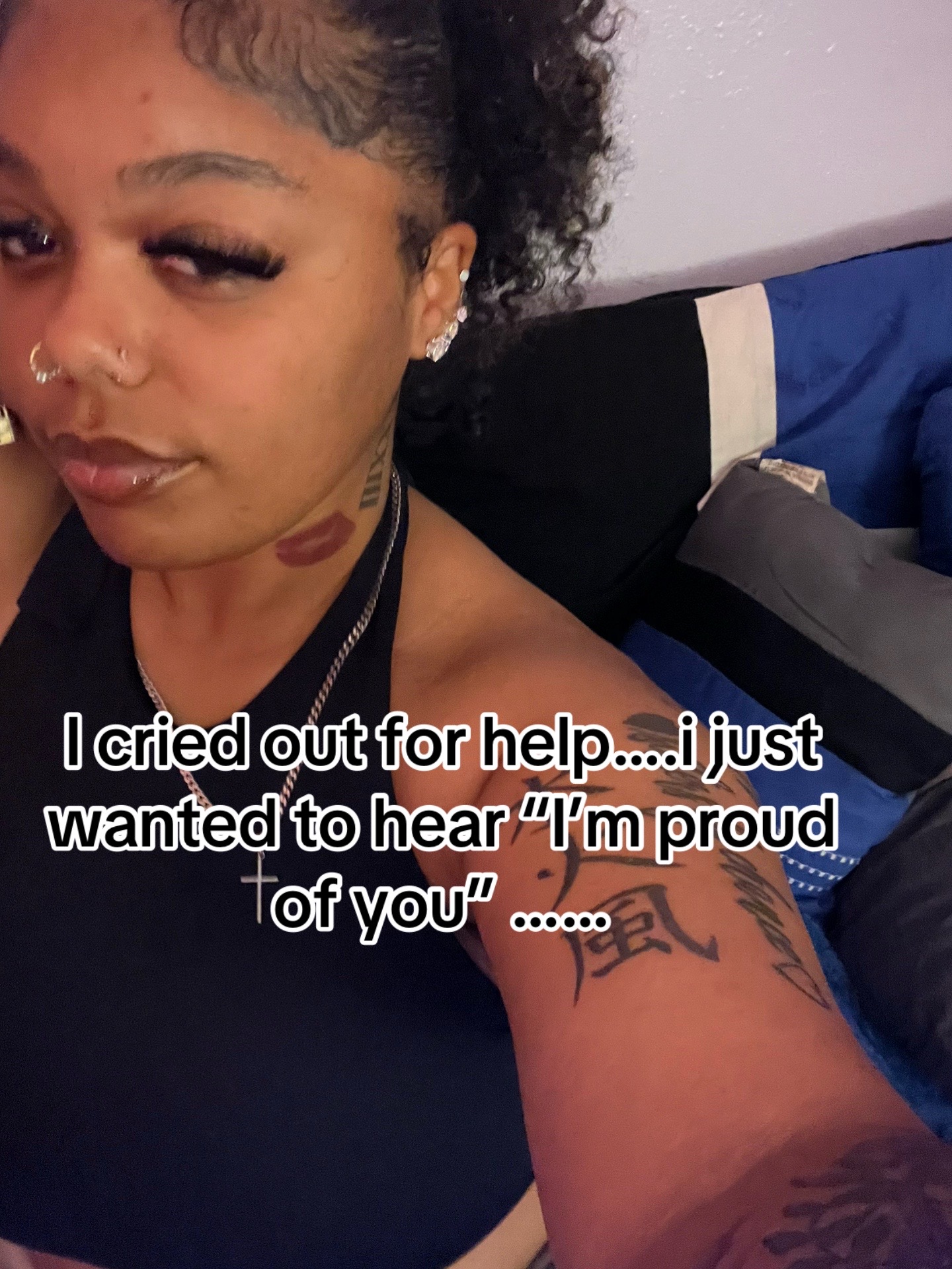 @thelyssarayne