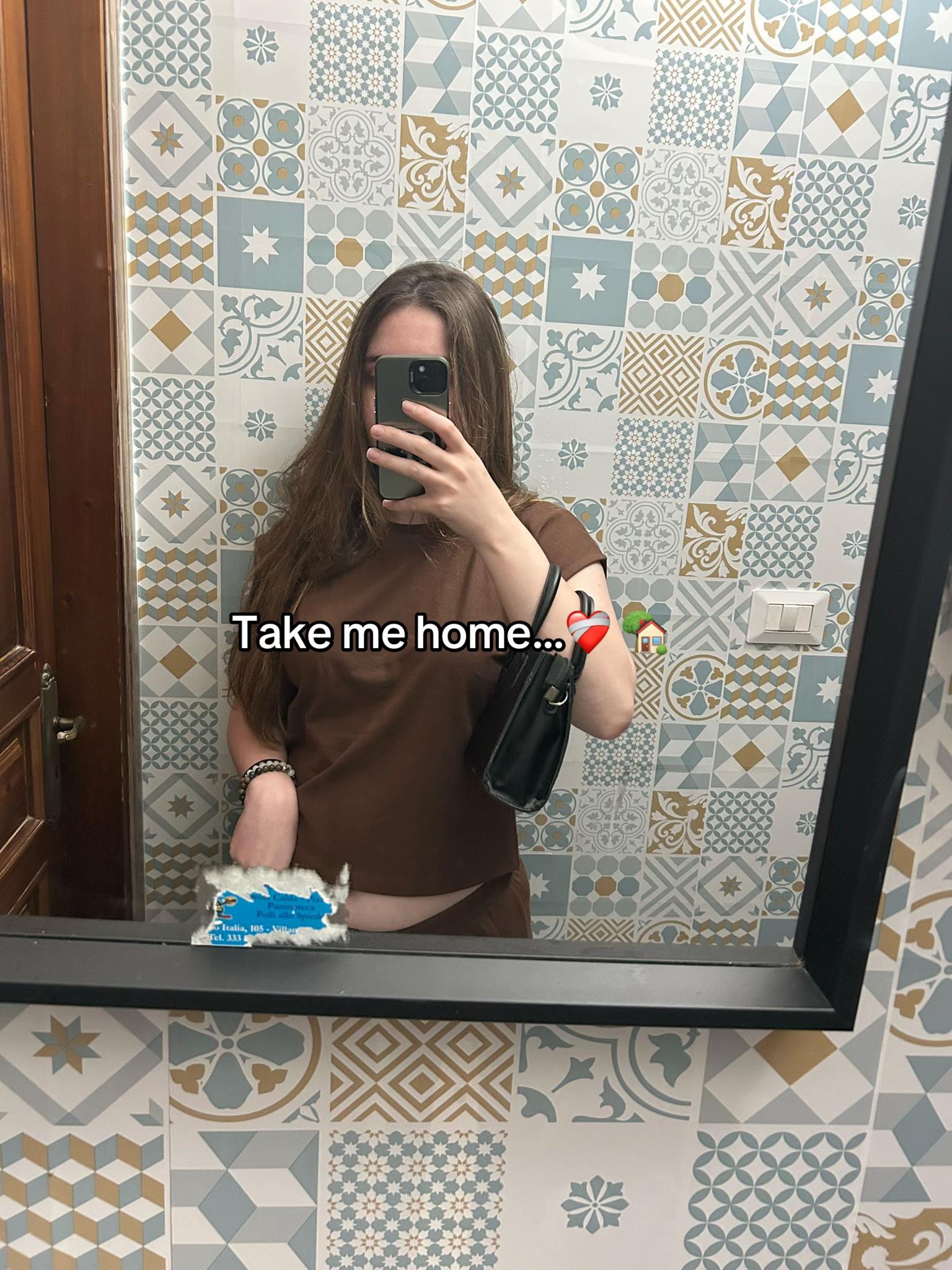 @𝓔🌺