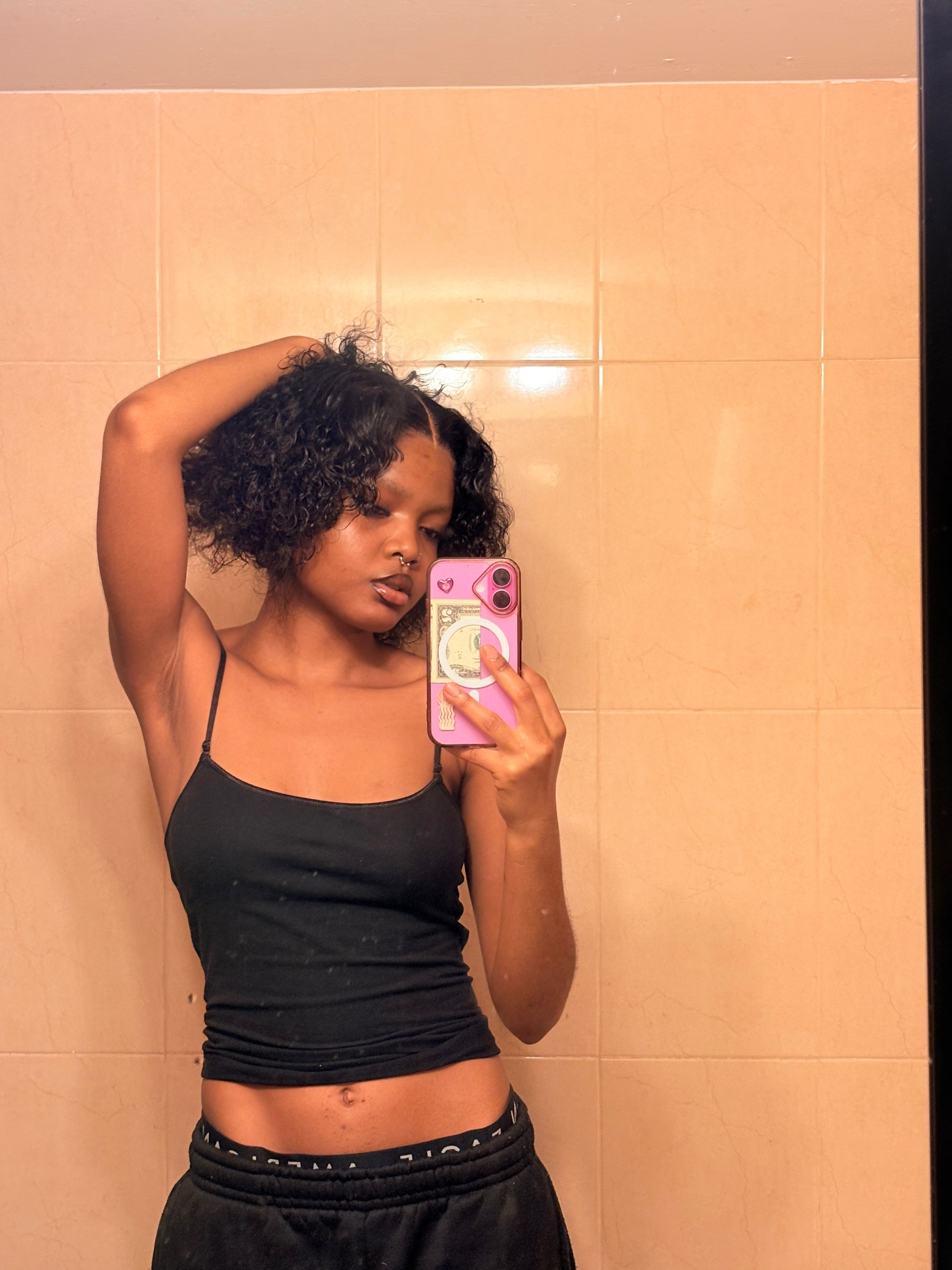 @e$oterrorist 🧚🏾♀️