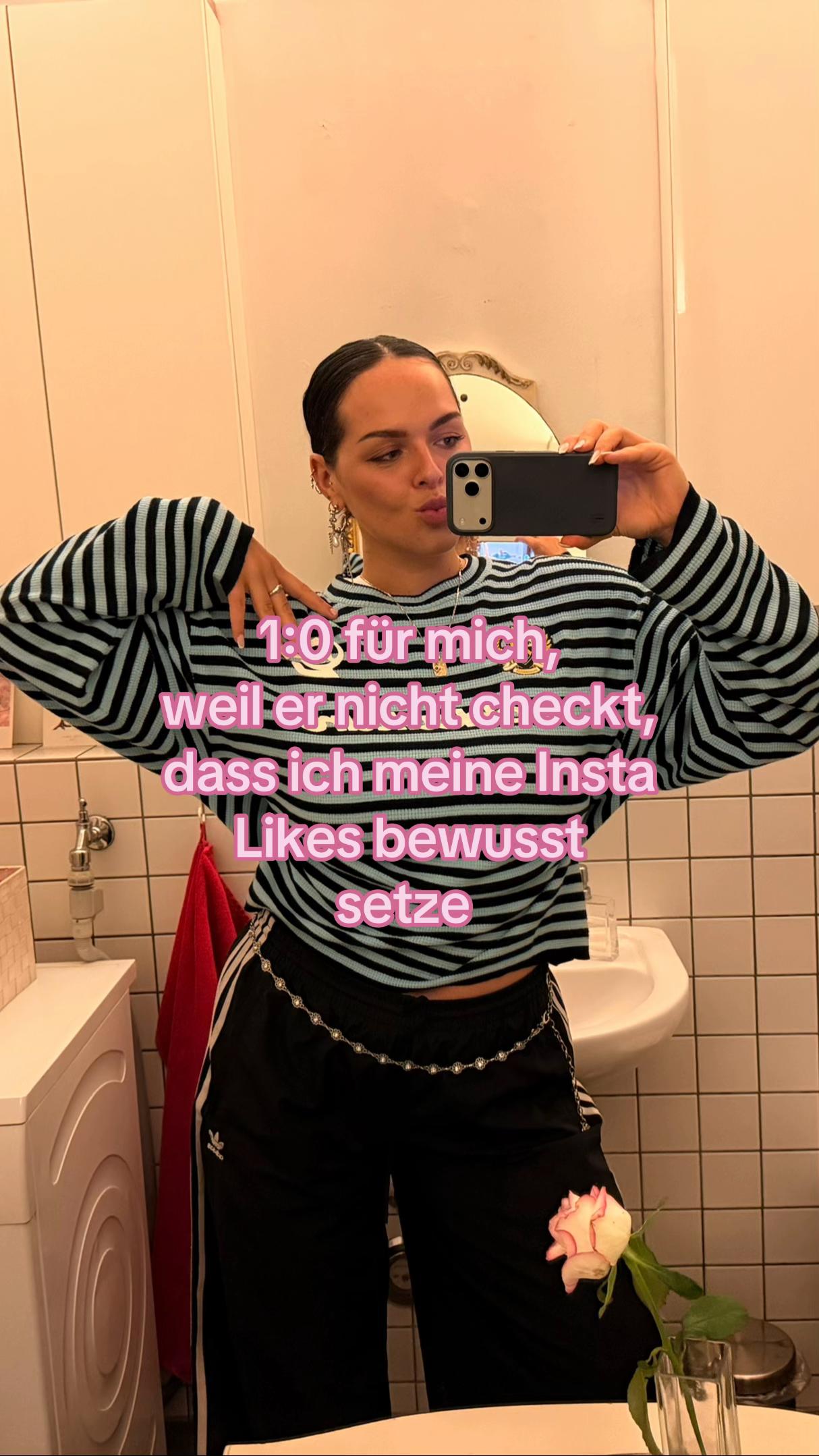 @MELINA SOPHIA
