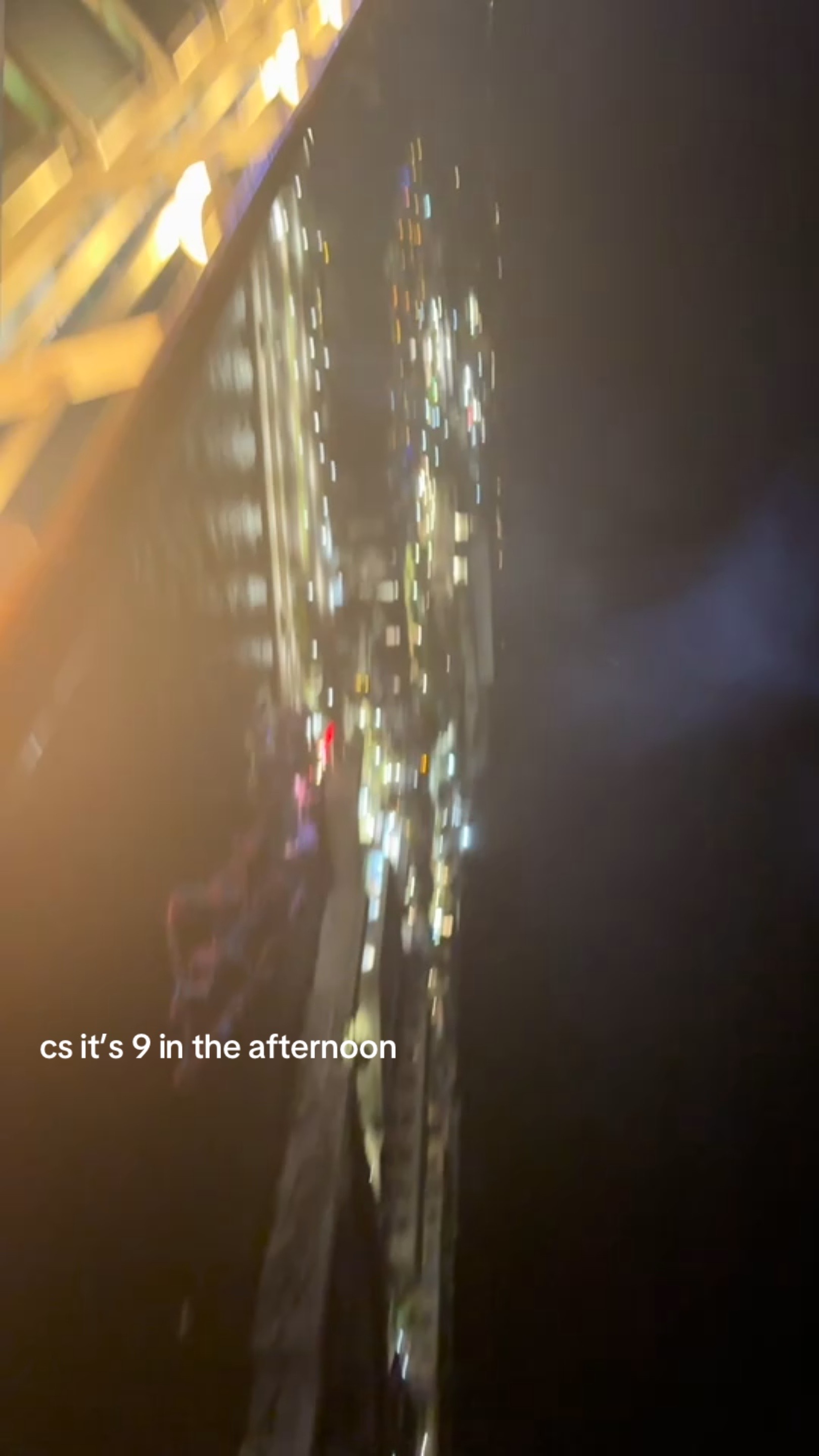 @444🪽