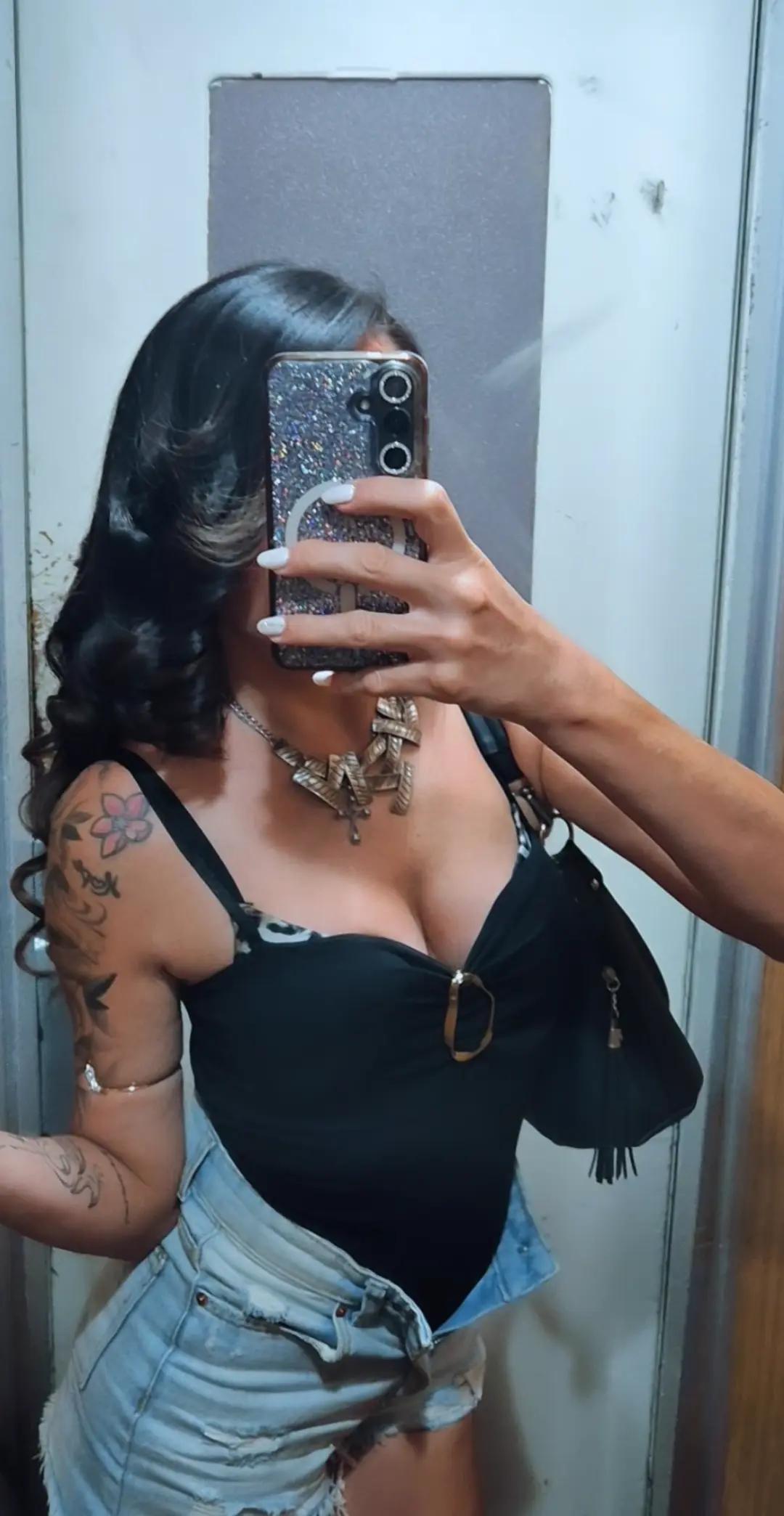 @tizianarebelgirl