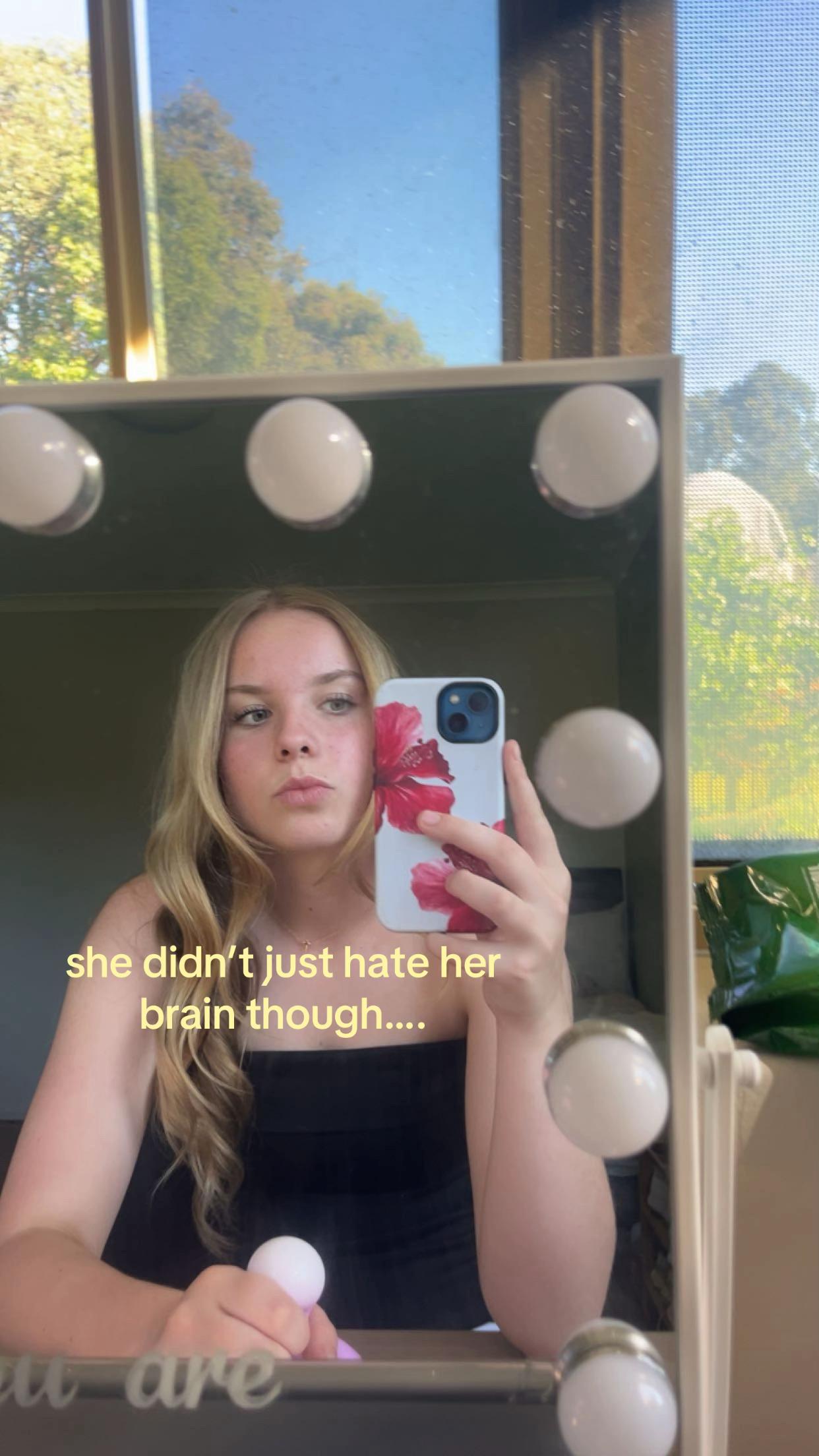 @chloe