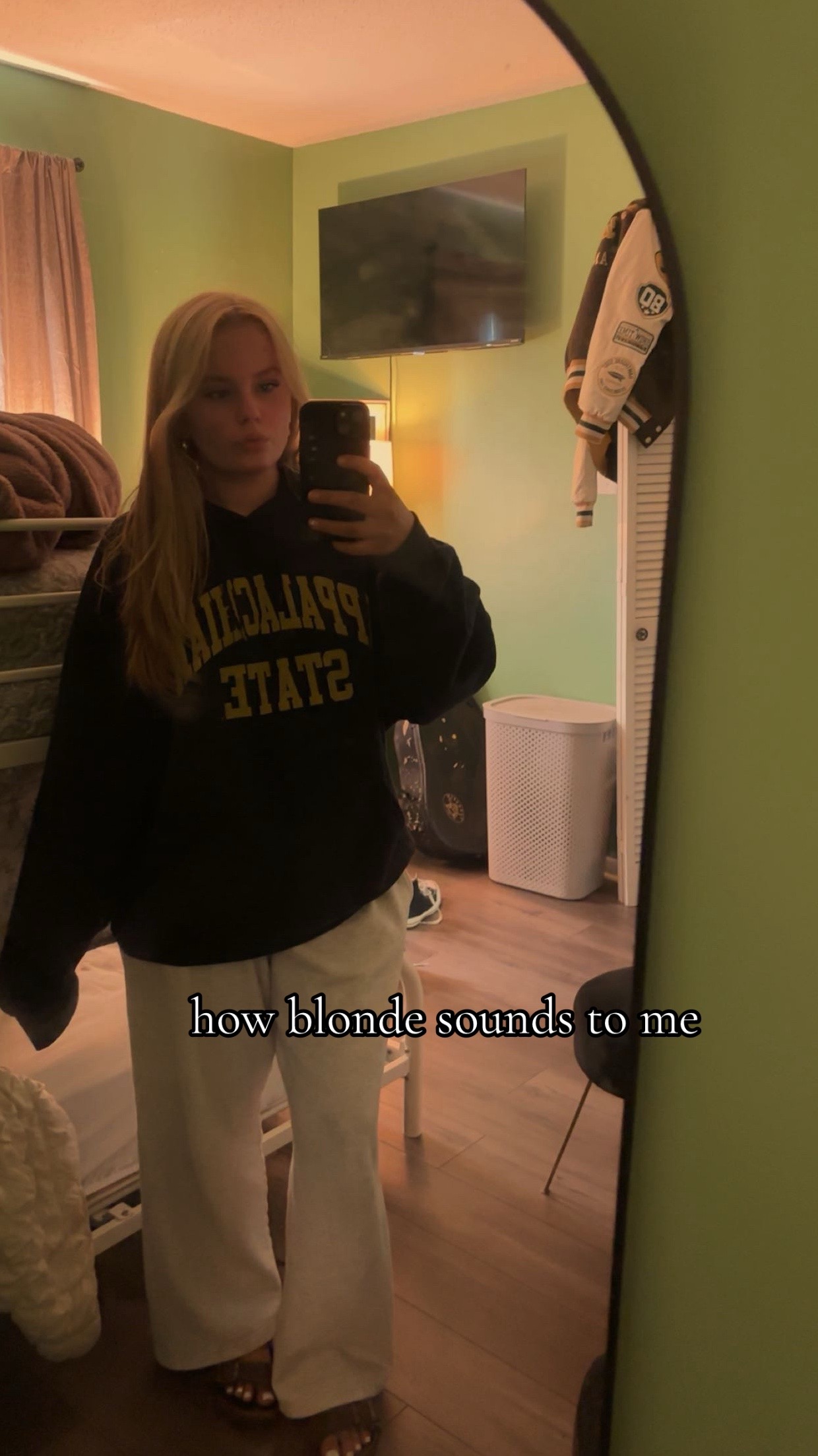 @𝙴𝙻𝙻𝙸𝙴 𝙲𝙻𝙰𝙸𝚁