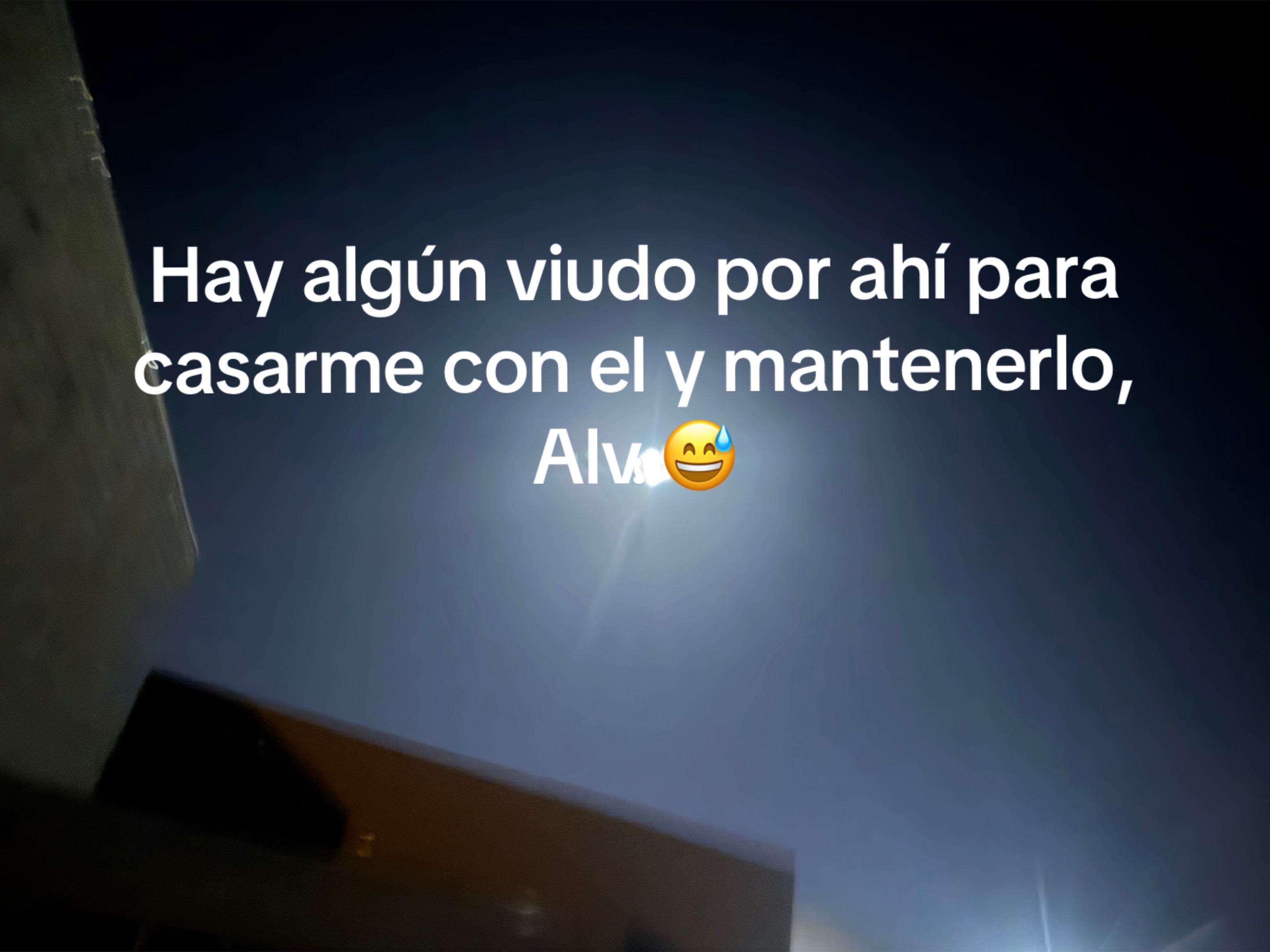 @Lau 🖤🌙