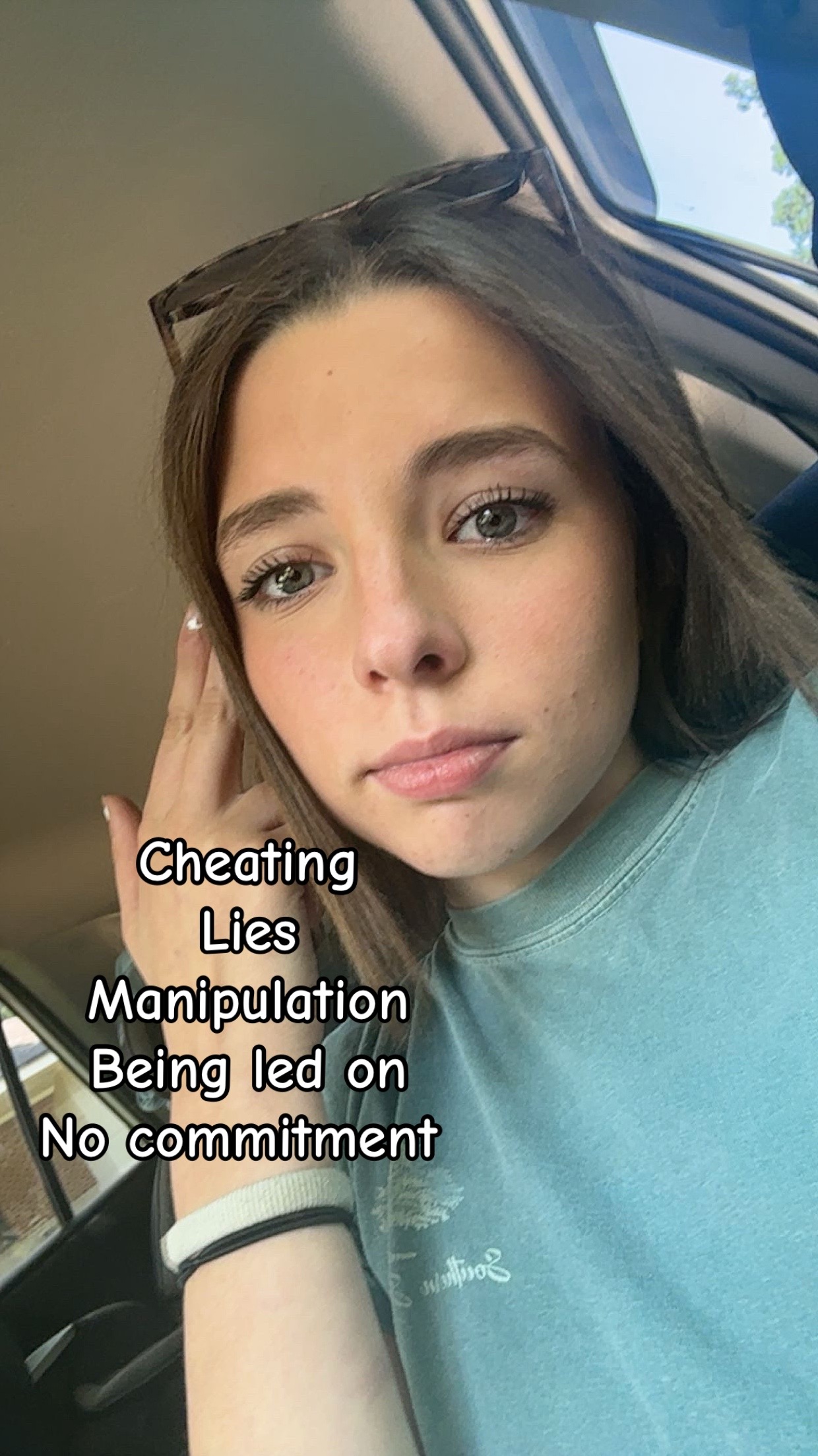 @😚