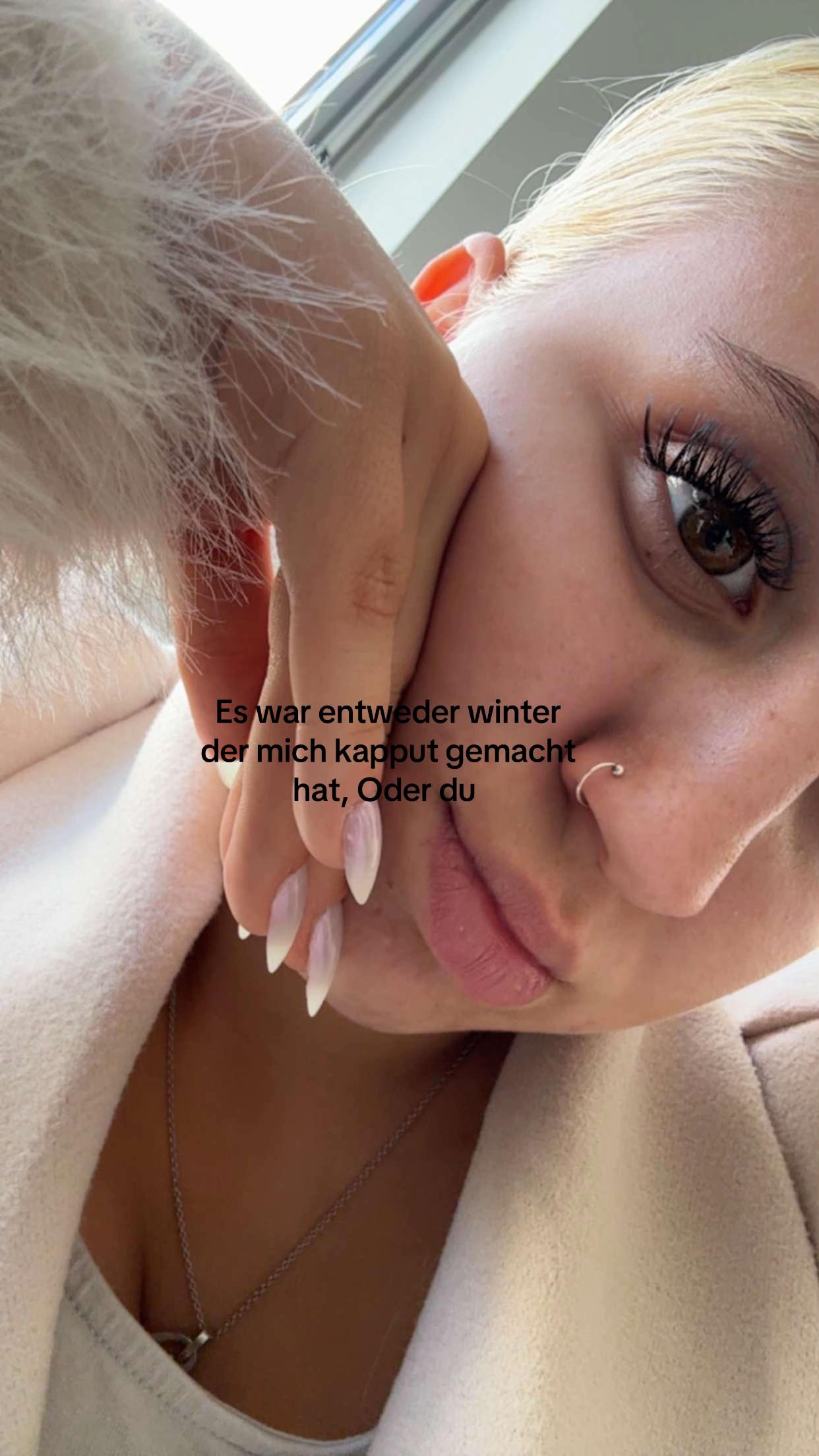 @🫰🏼
