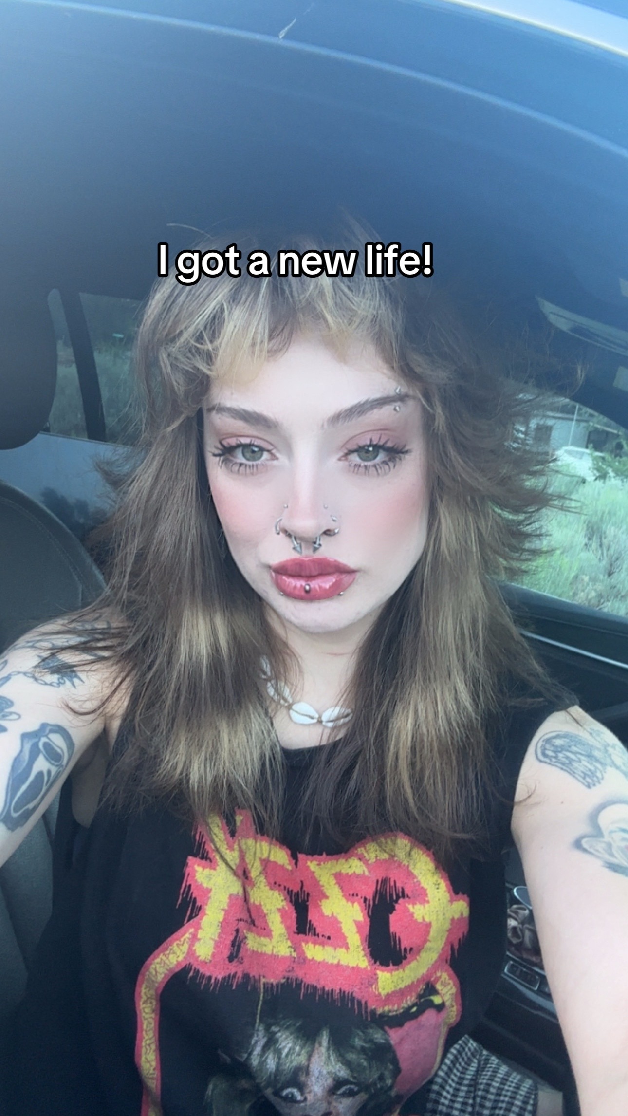 @batshitbloodybailey