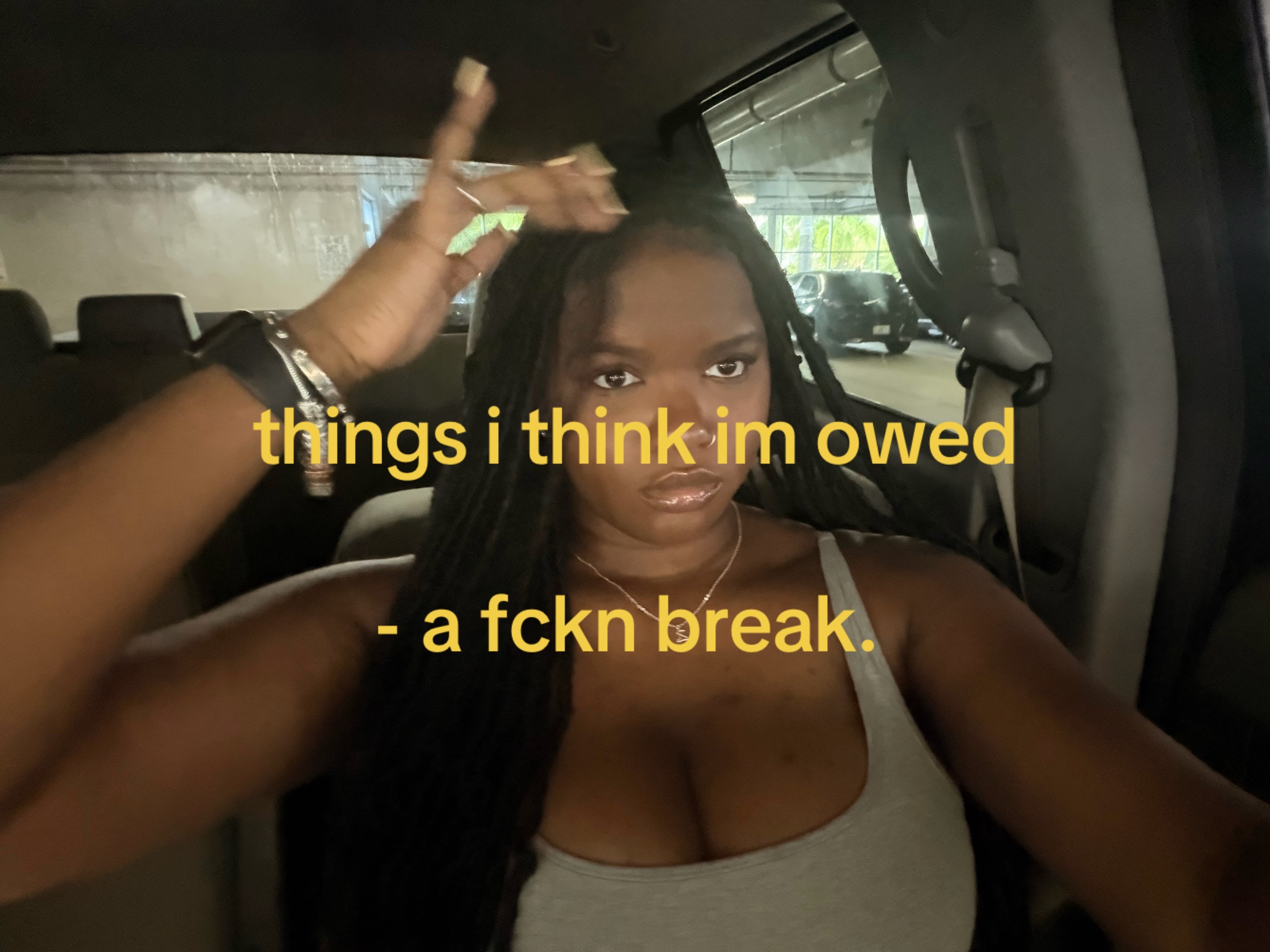 @Em🎧