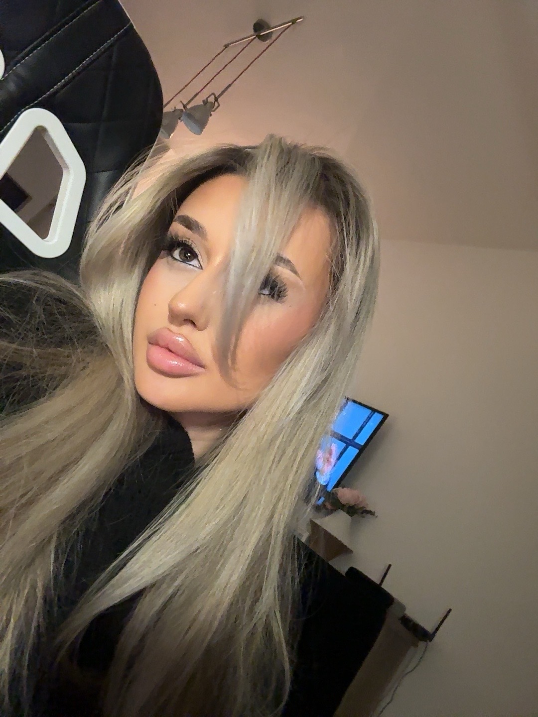 @Andrreea