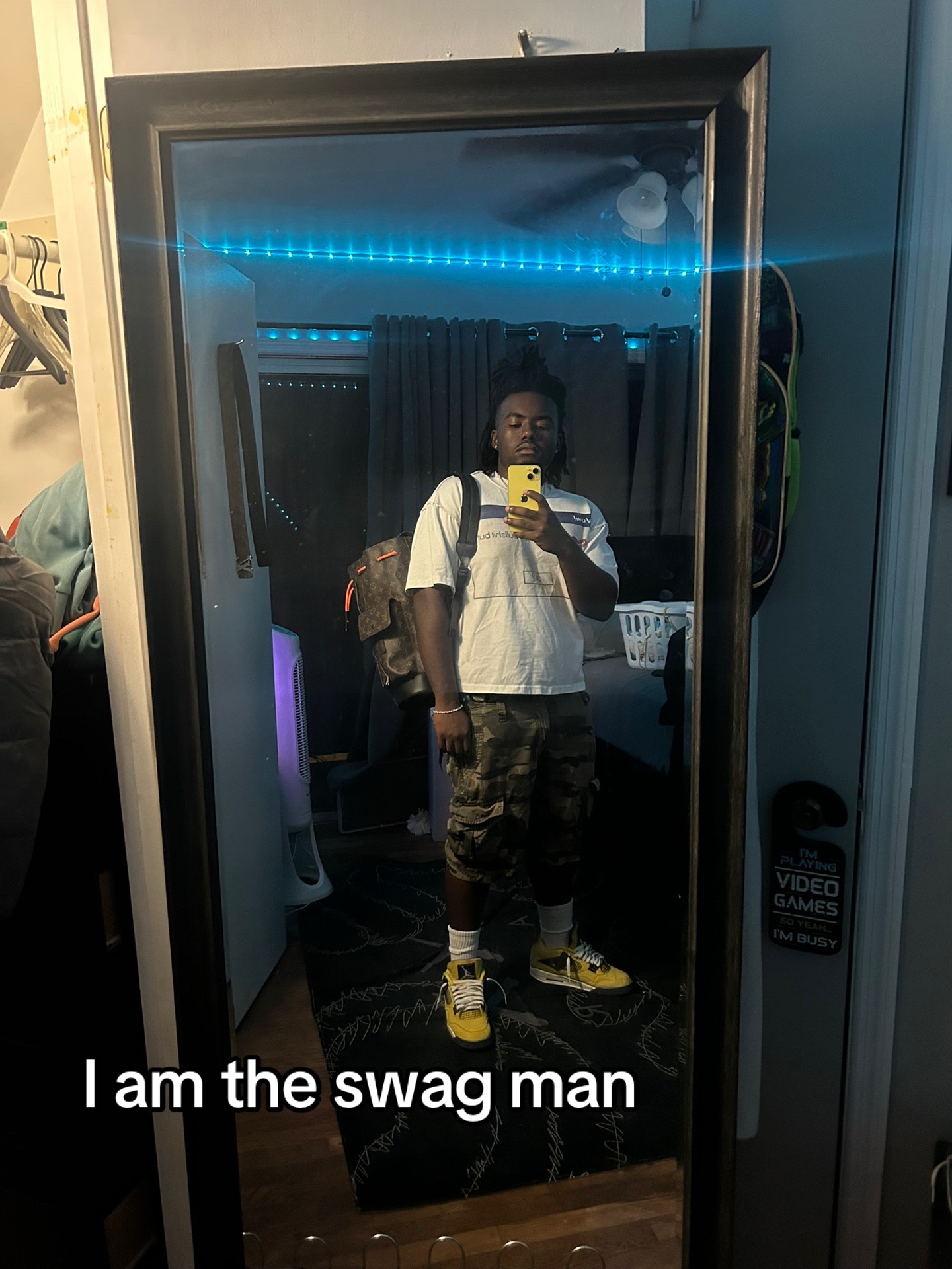 @Mo
