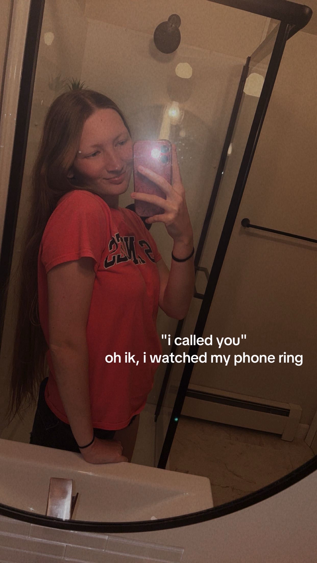 @chloeeconn