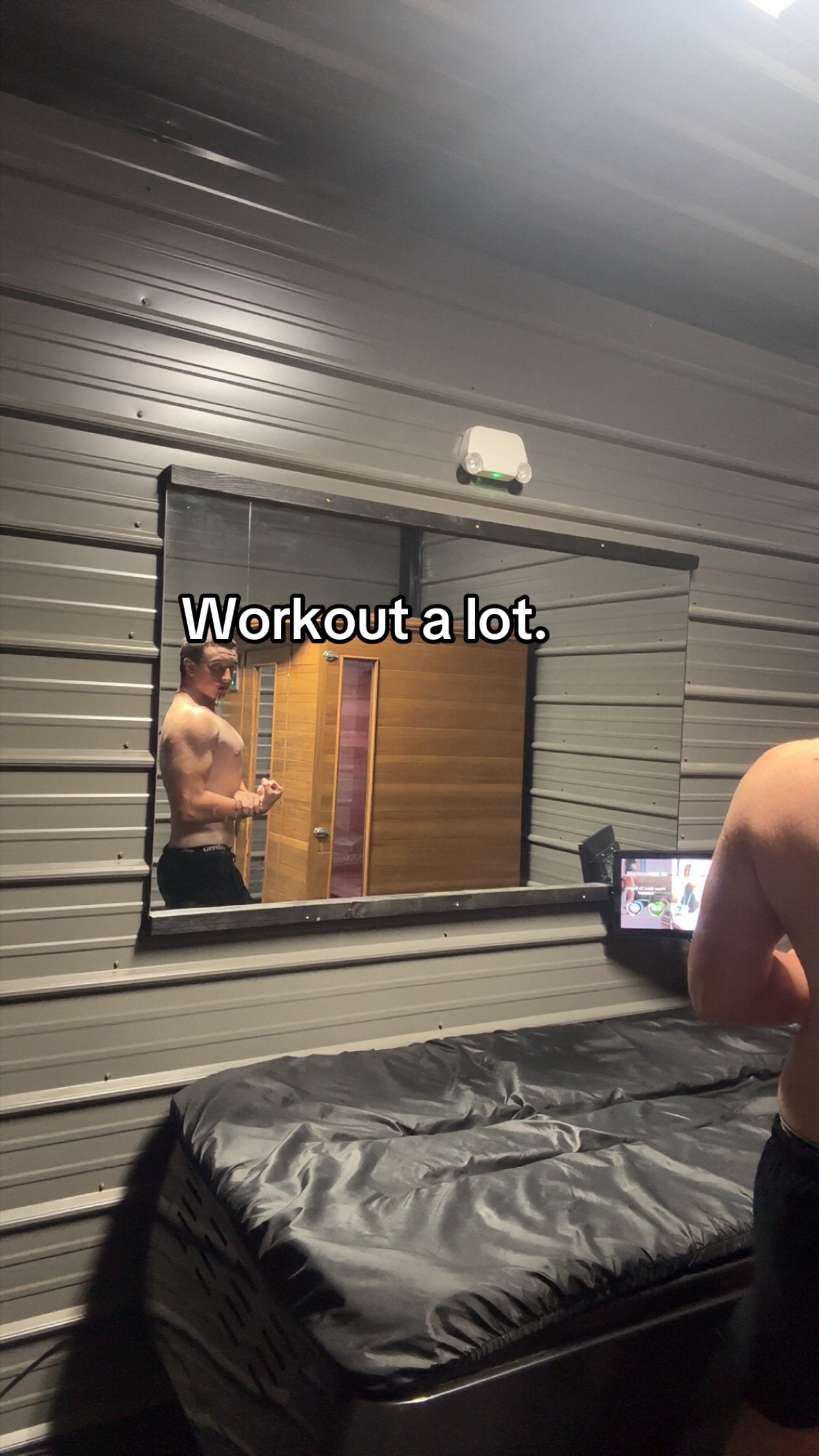 @Levi_tren