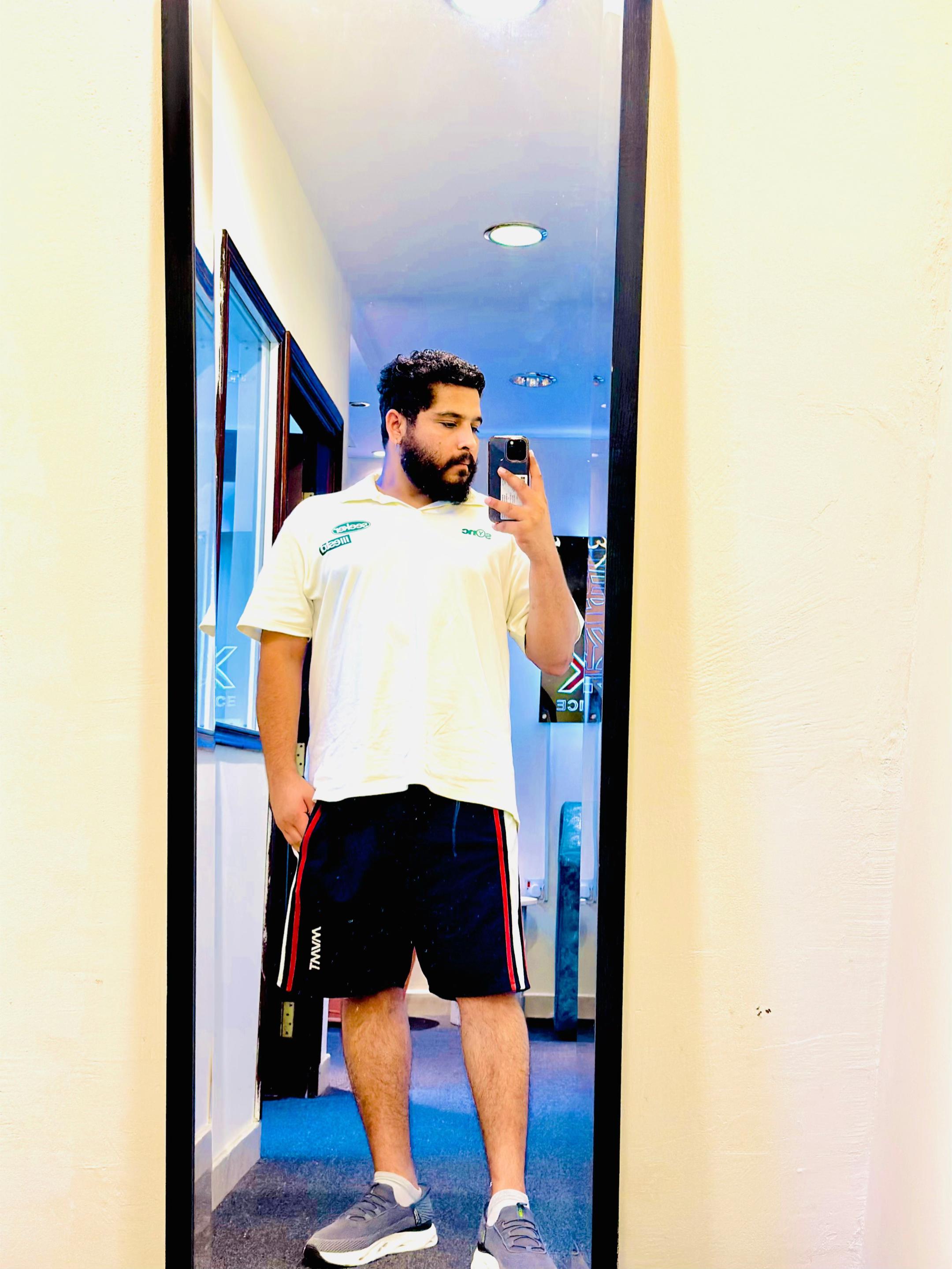 @𝐉 𝐔 𝐓 𝐓 sʜᴀʙ😇👑