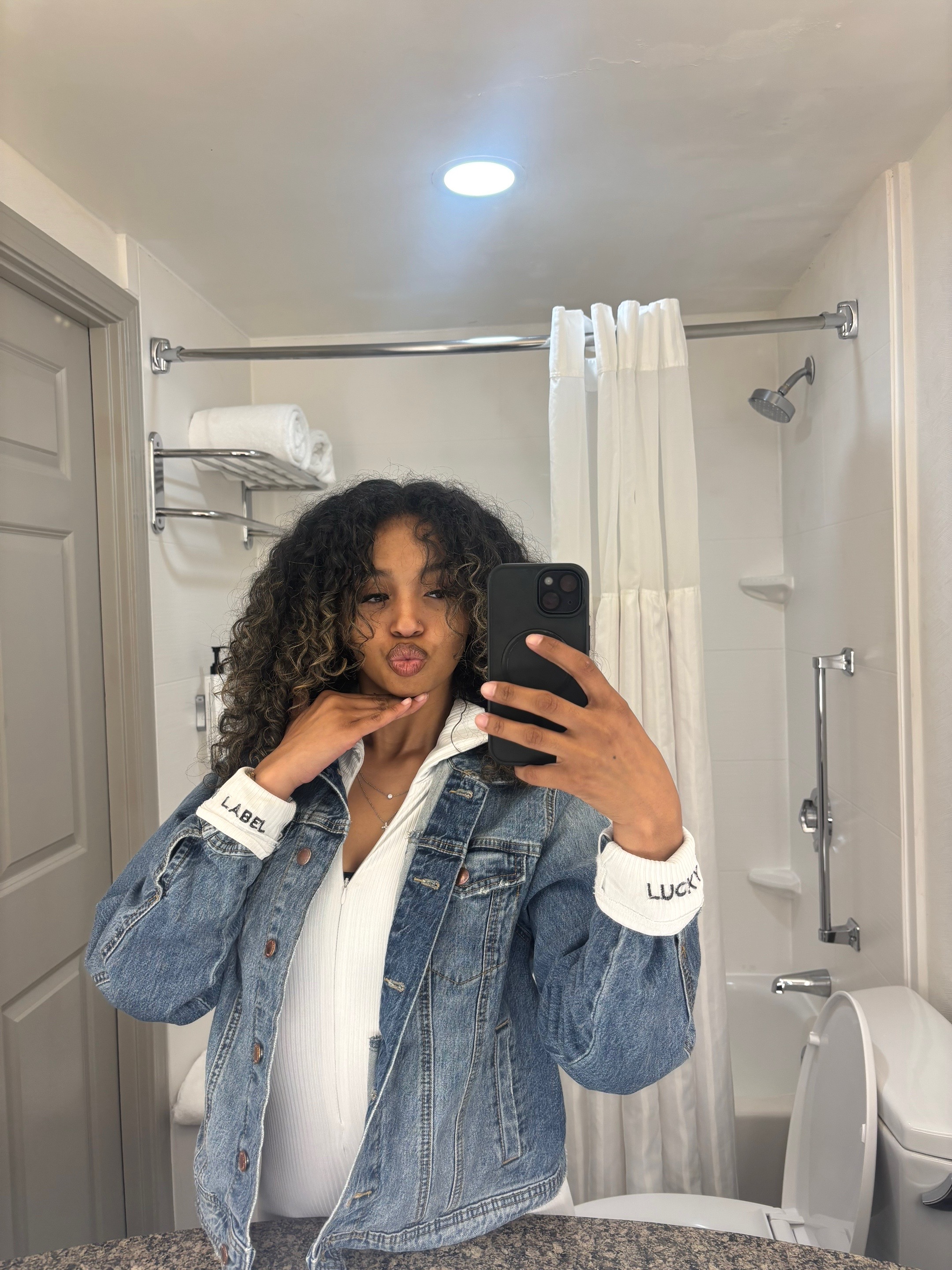 @JenaeMarie🧚🏽