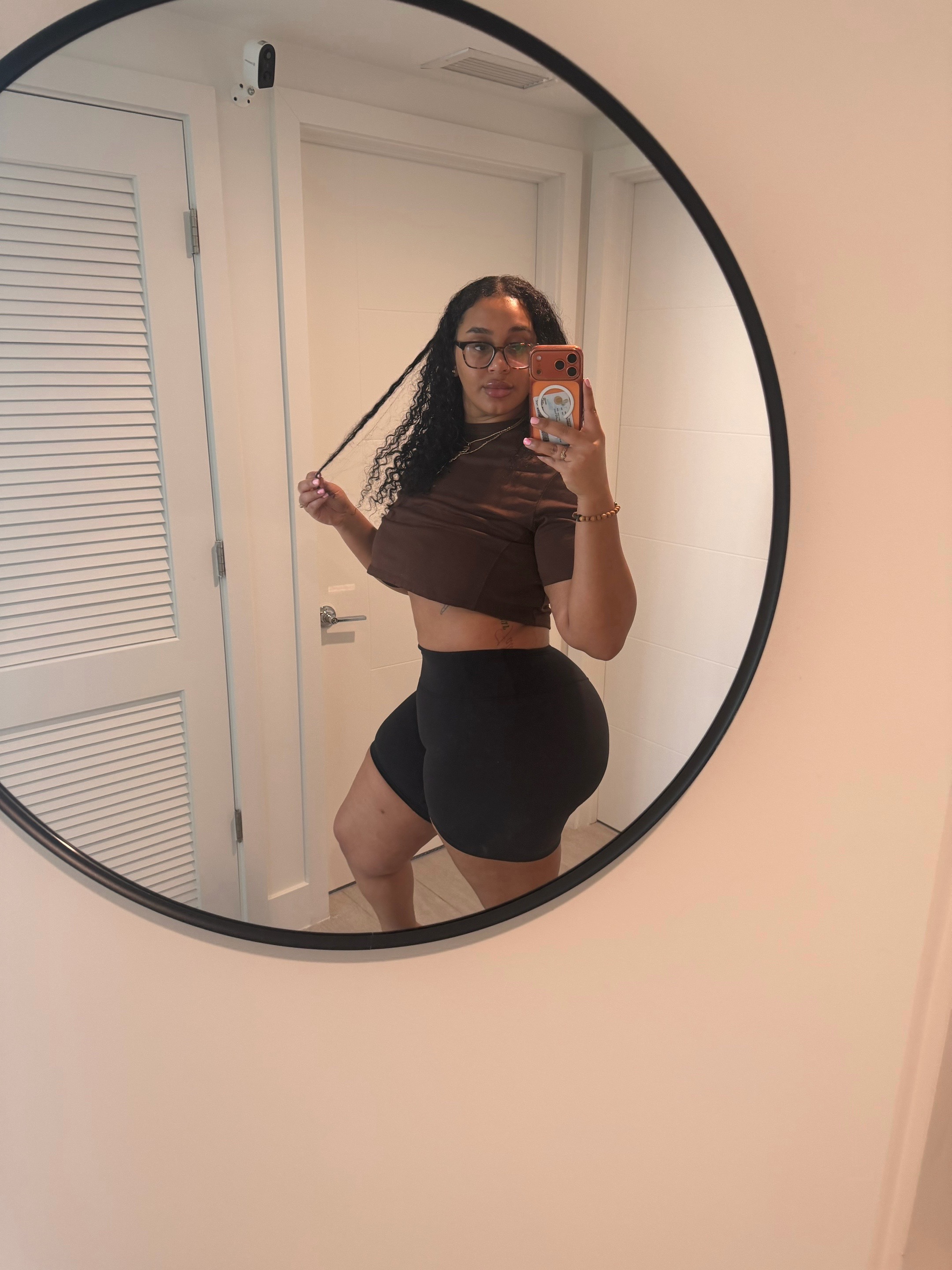 @Anita Isabella