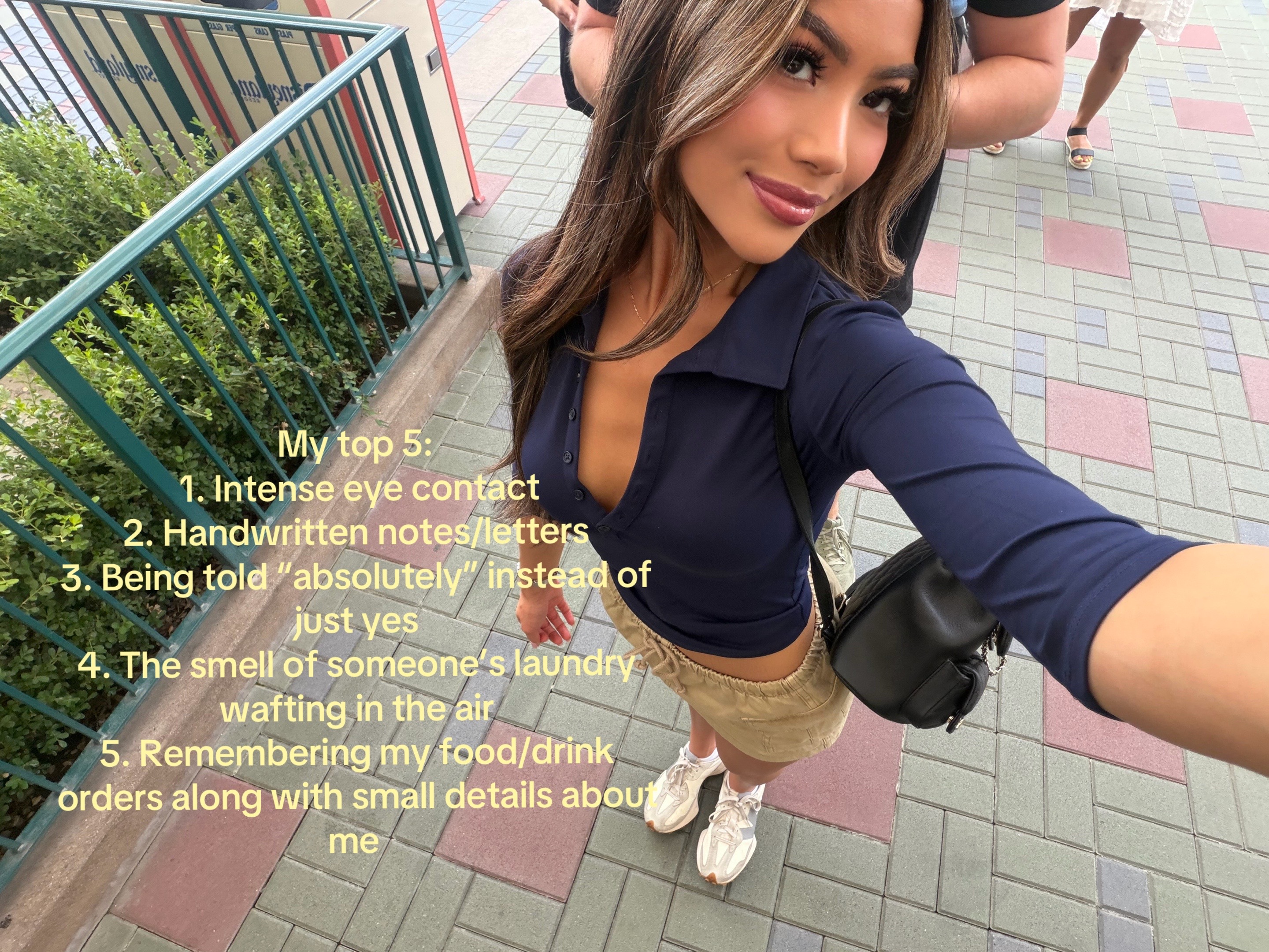 @haileymonicaa
