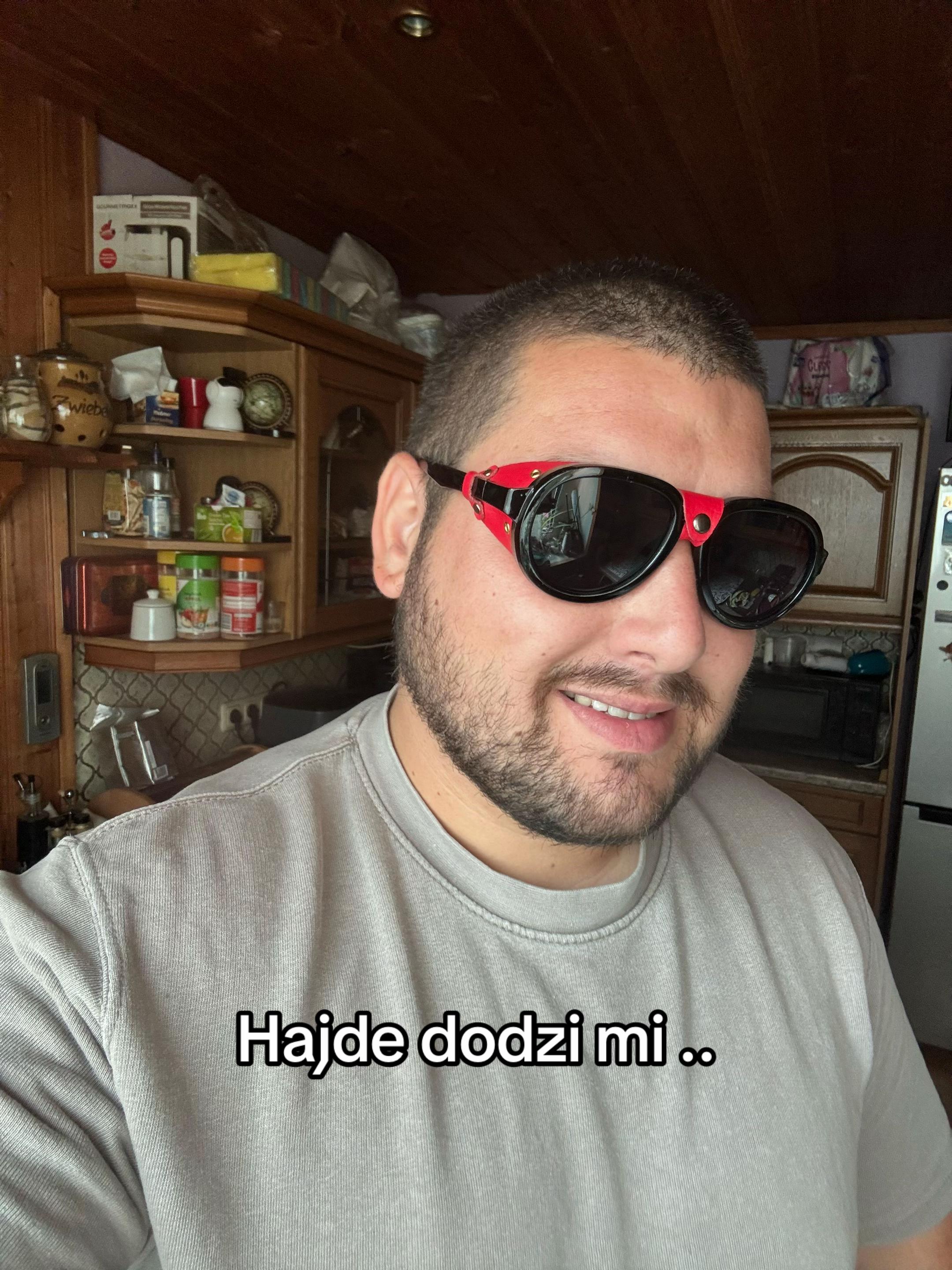 @chichocharlie