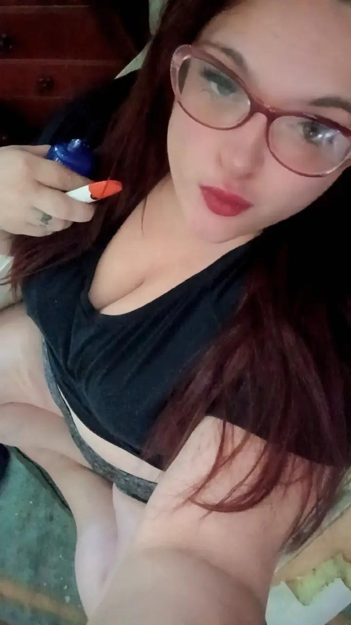 @🎀curvybratbabe71