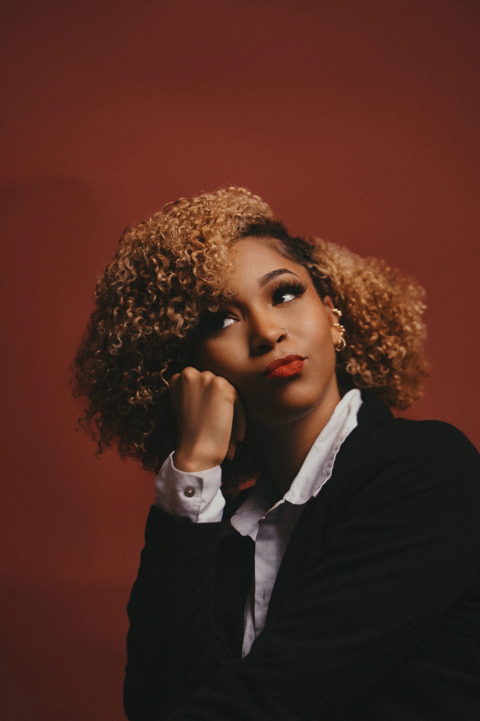 @Anisa| The Blonde hair girl