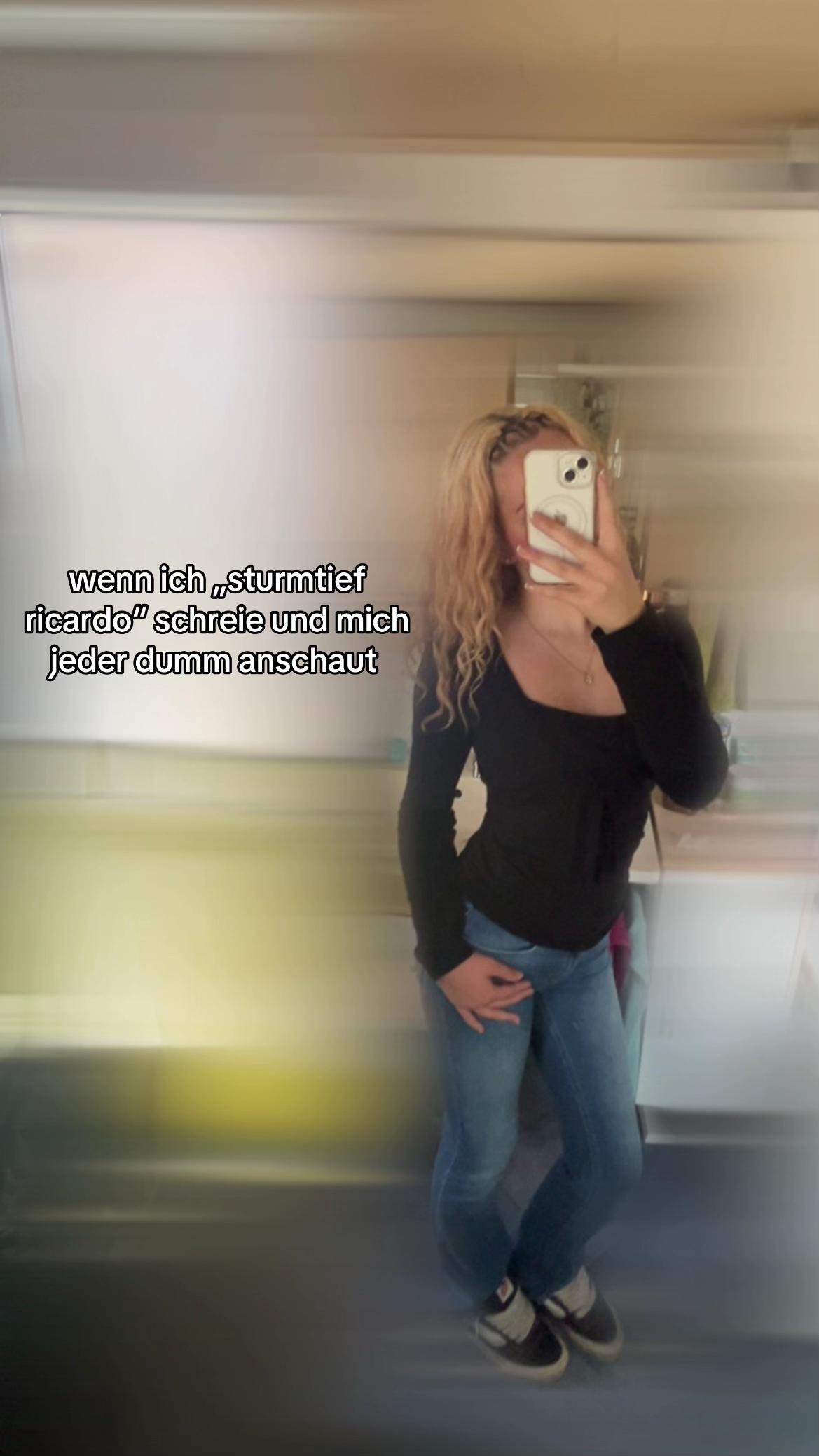 @๐๐๐