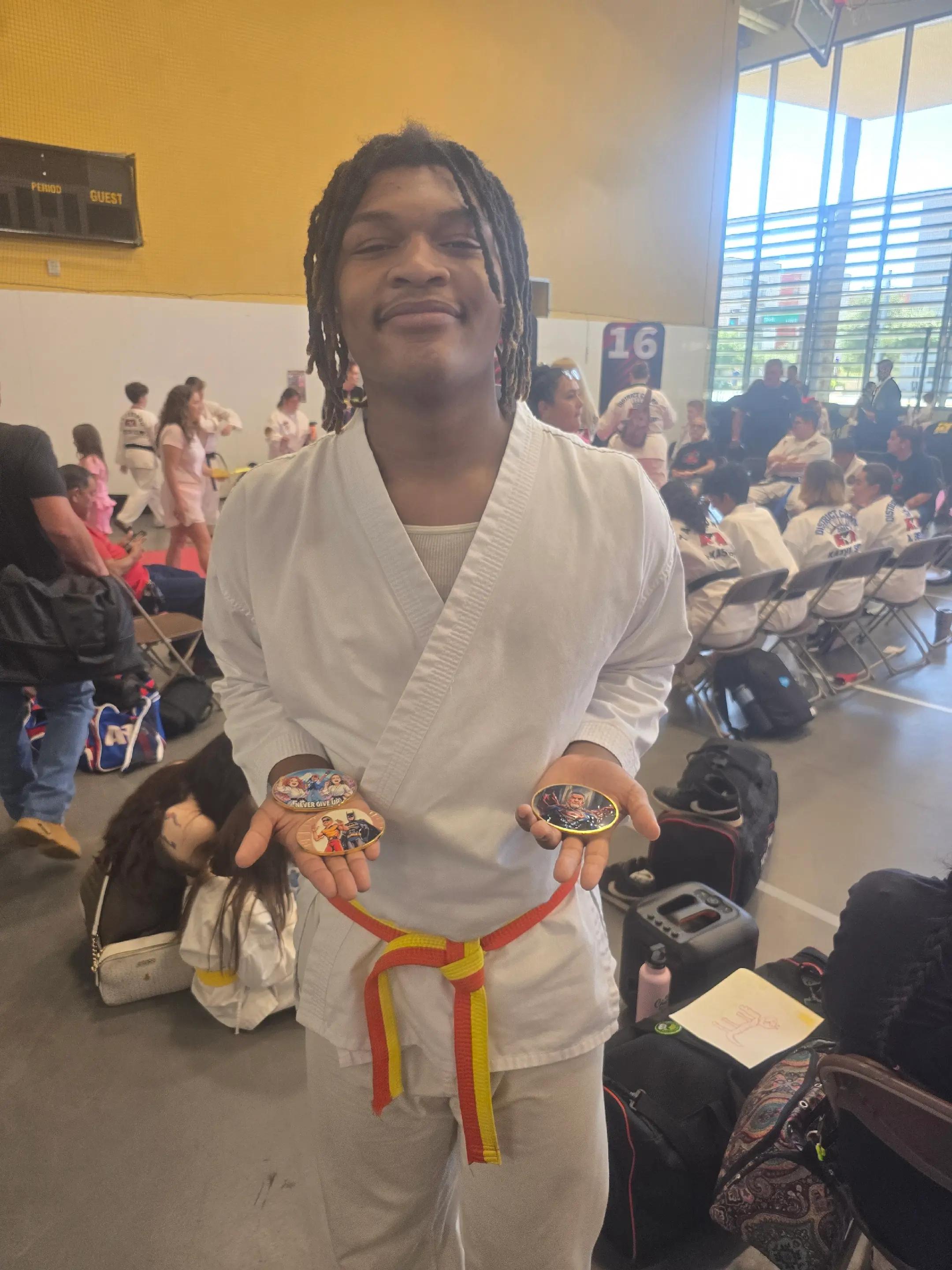 @WorthyOfLove👨🏾🤝👨🏿🌈