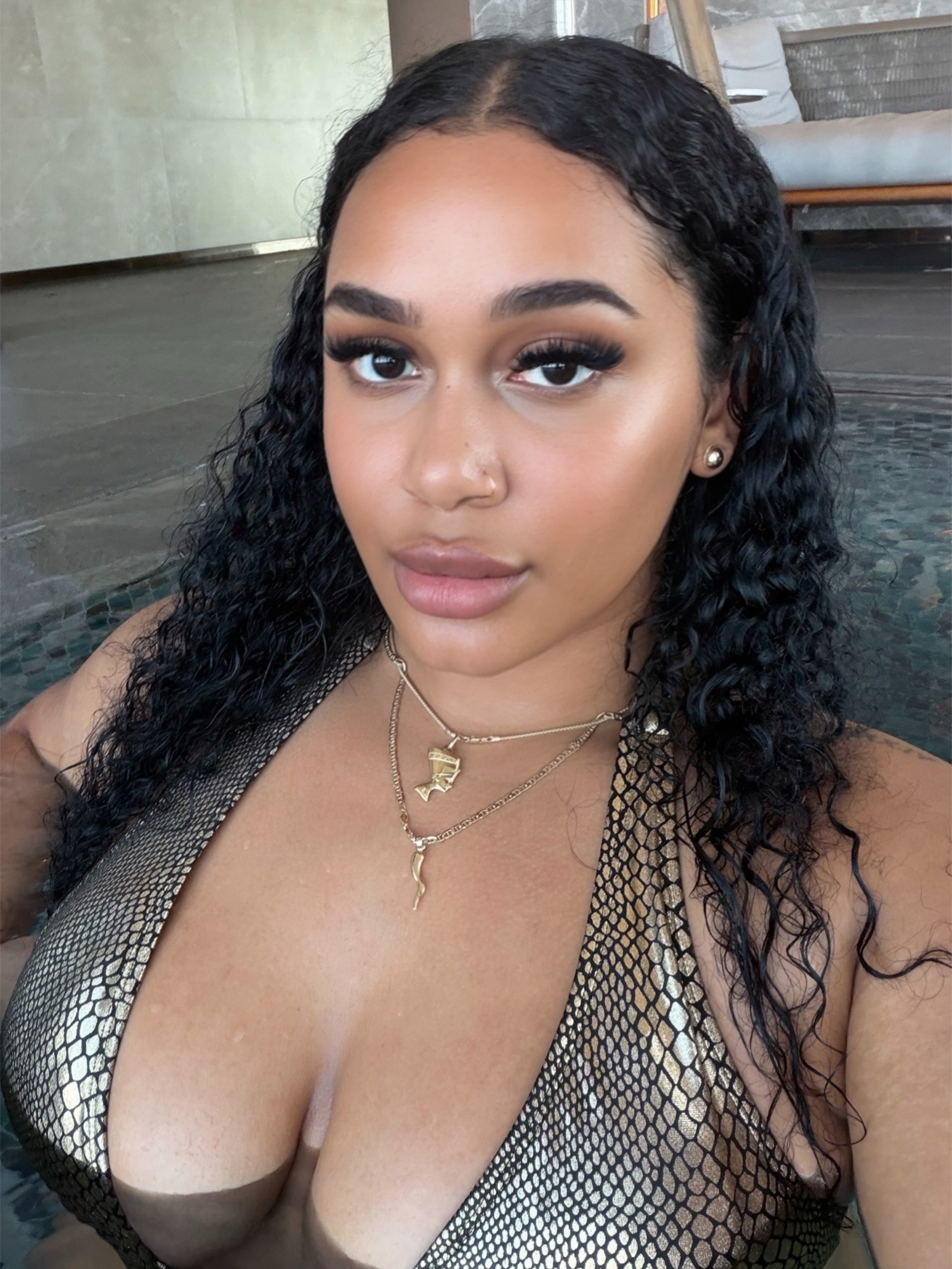 @Anita Isabella