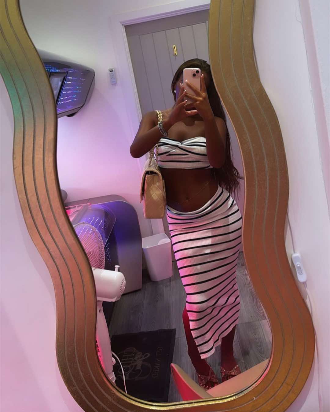 @BronzeBeautyTanners