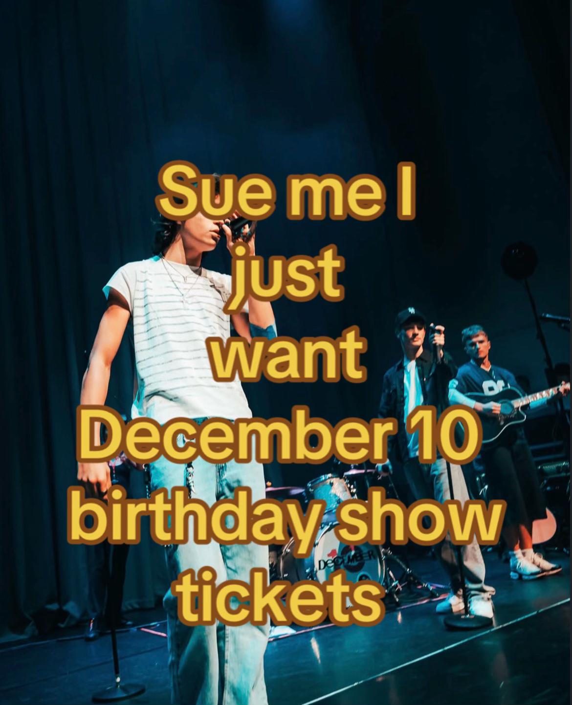 @Professional fan girl 🤍