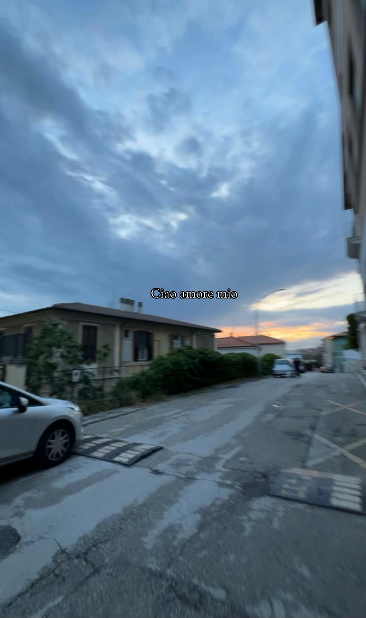 @𝕽