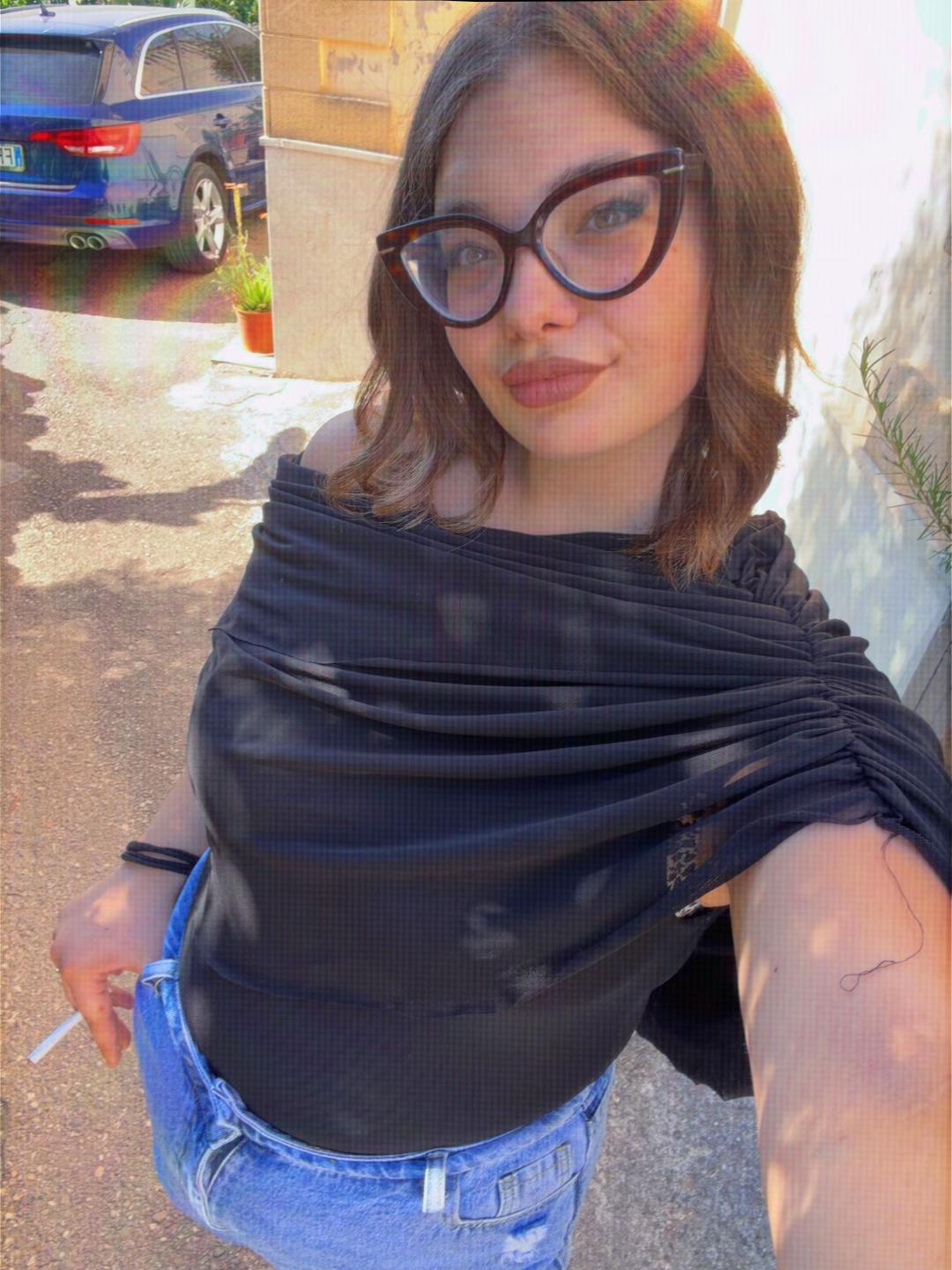 @😇