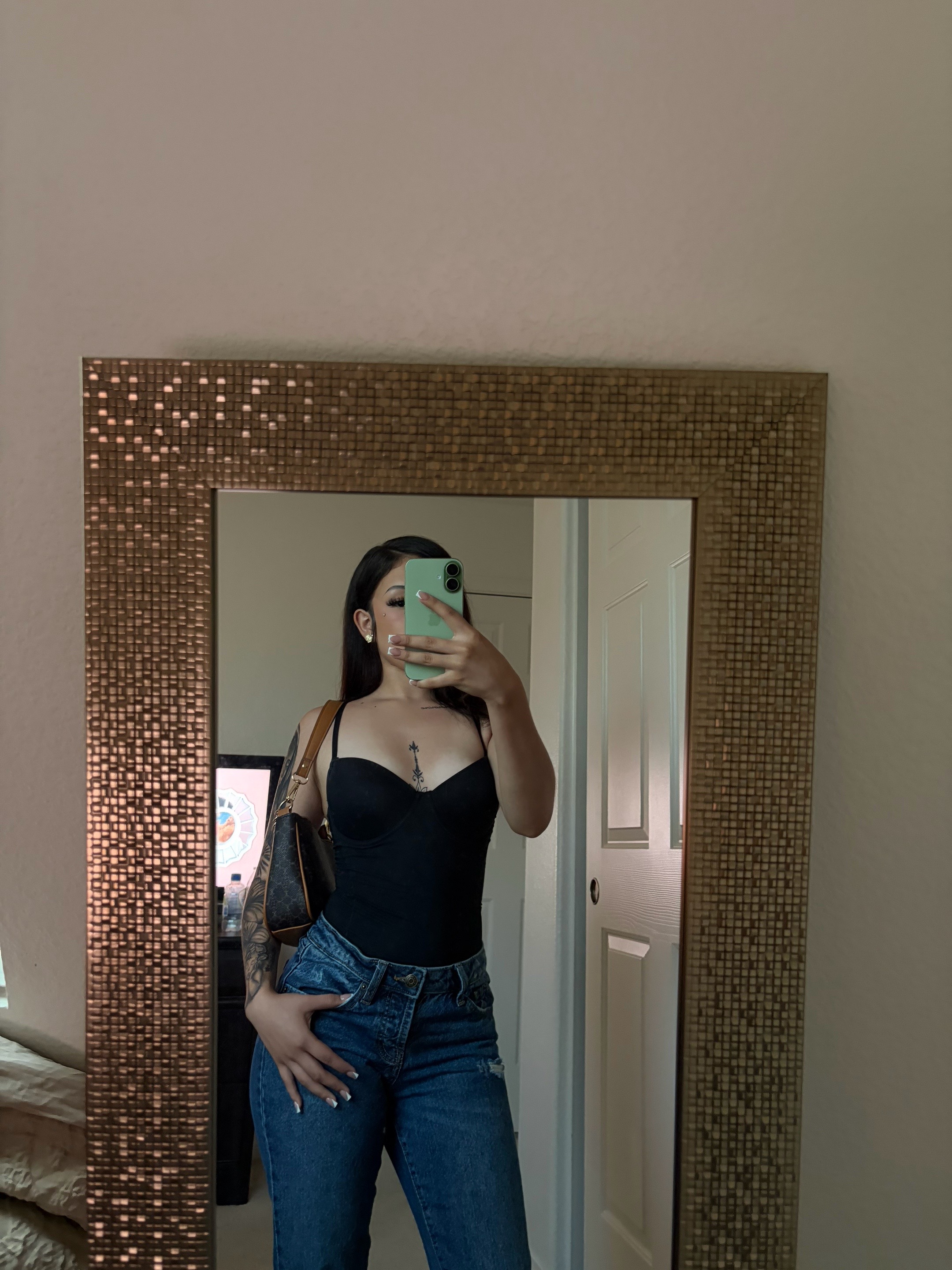 @lesvxoxo