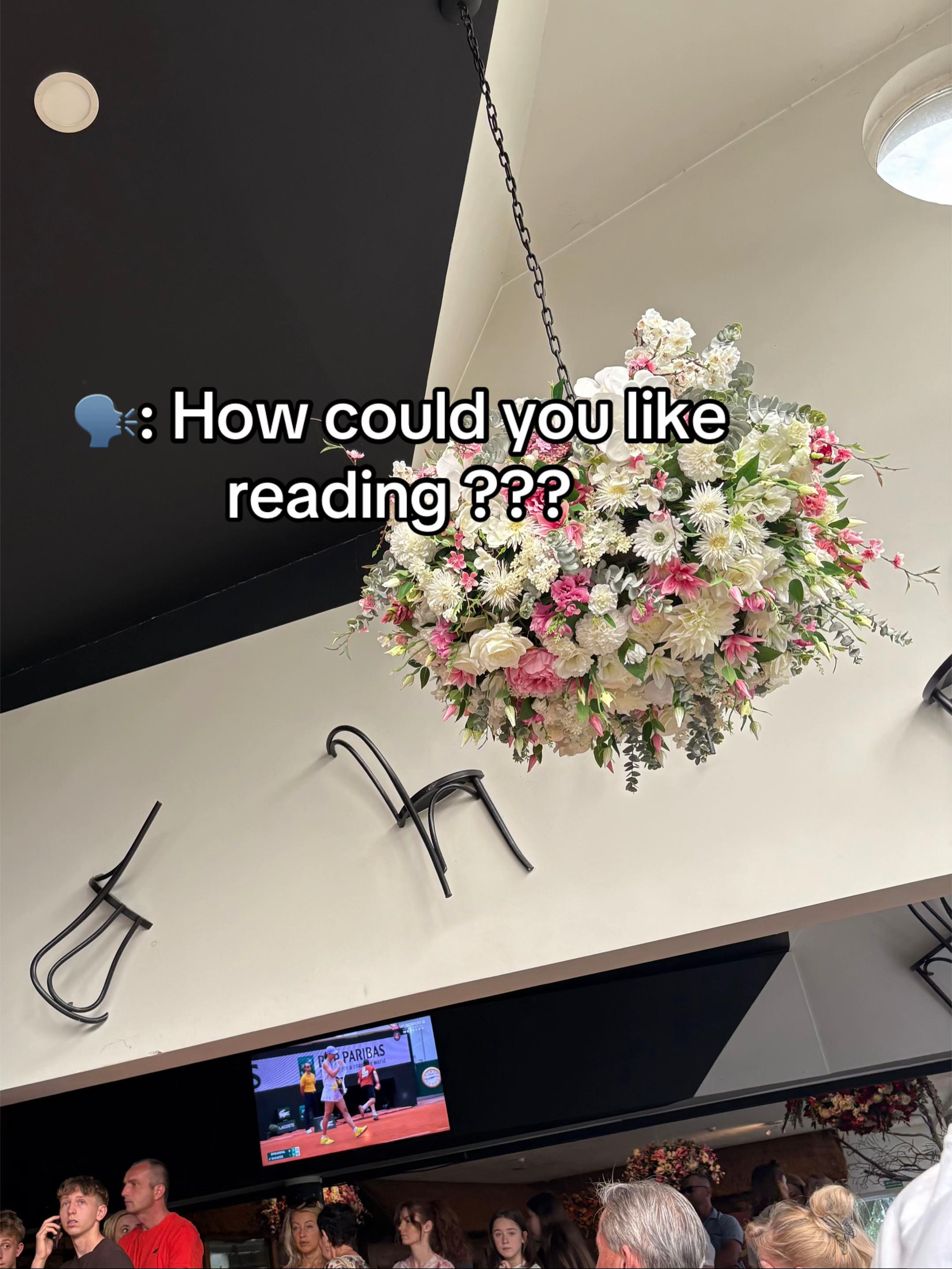@Aurora ✨📚