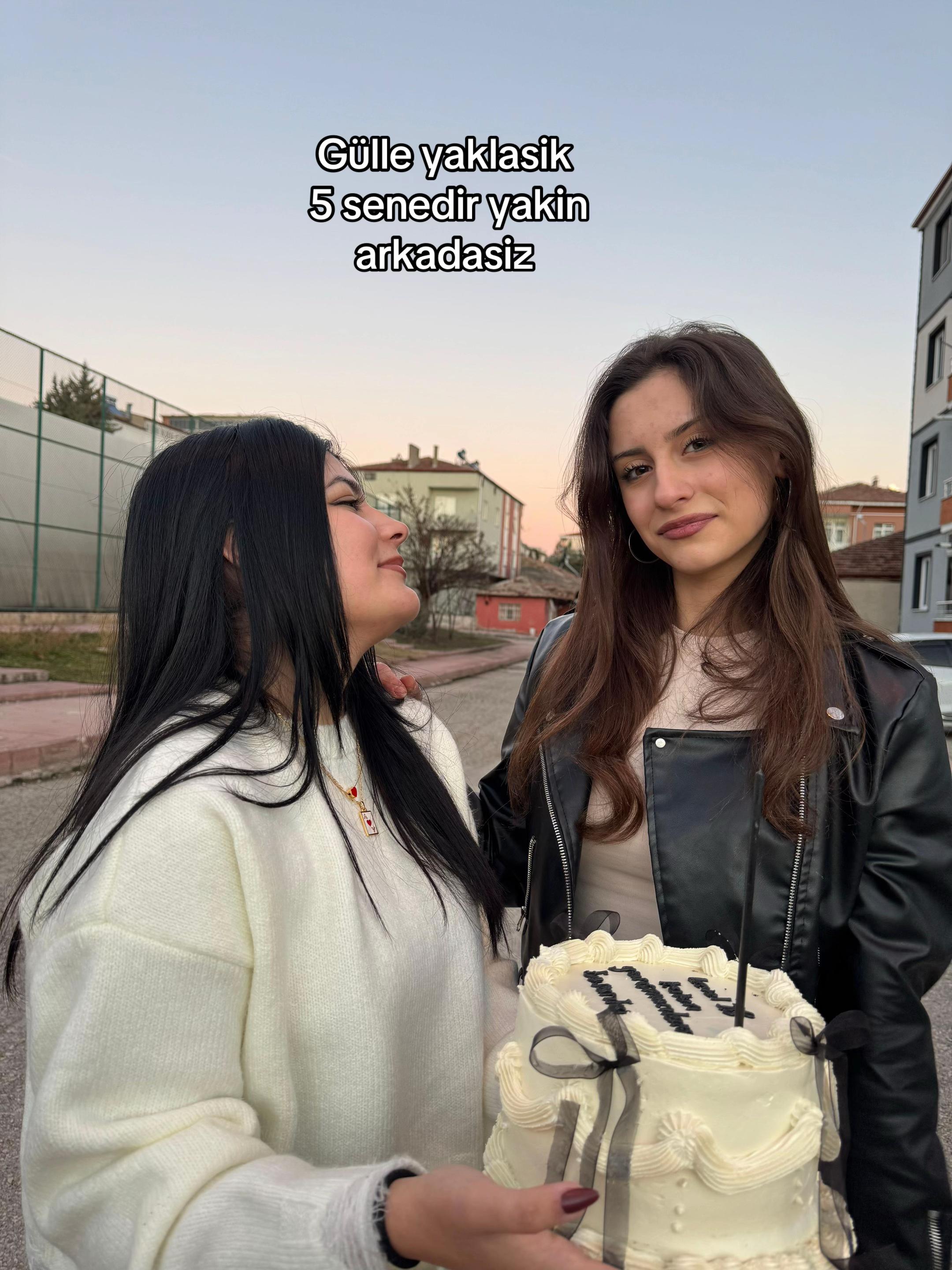 @G&ouml;k&ccedil;e🎀🪩