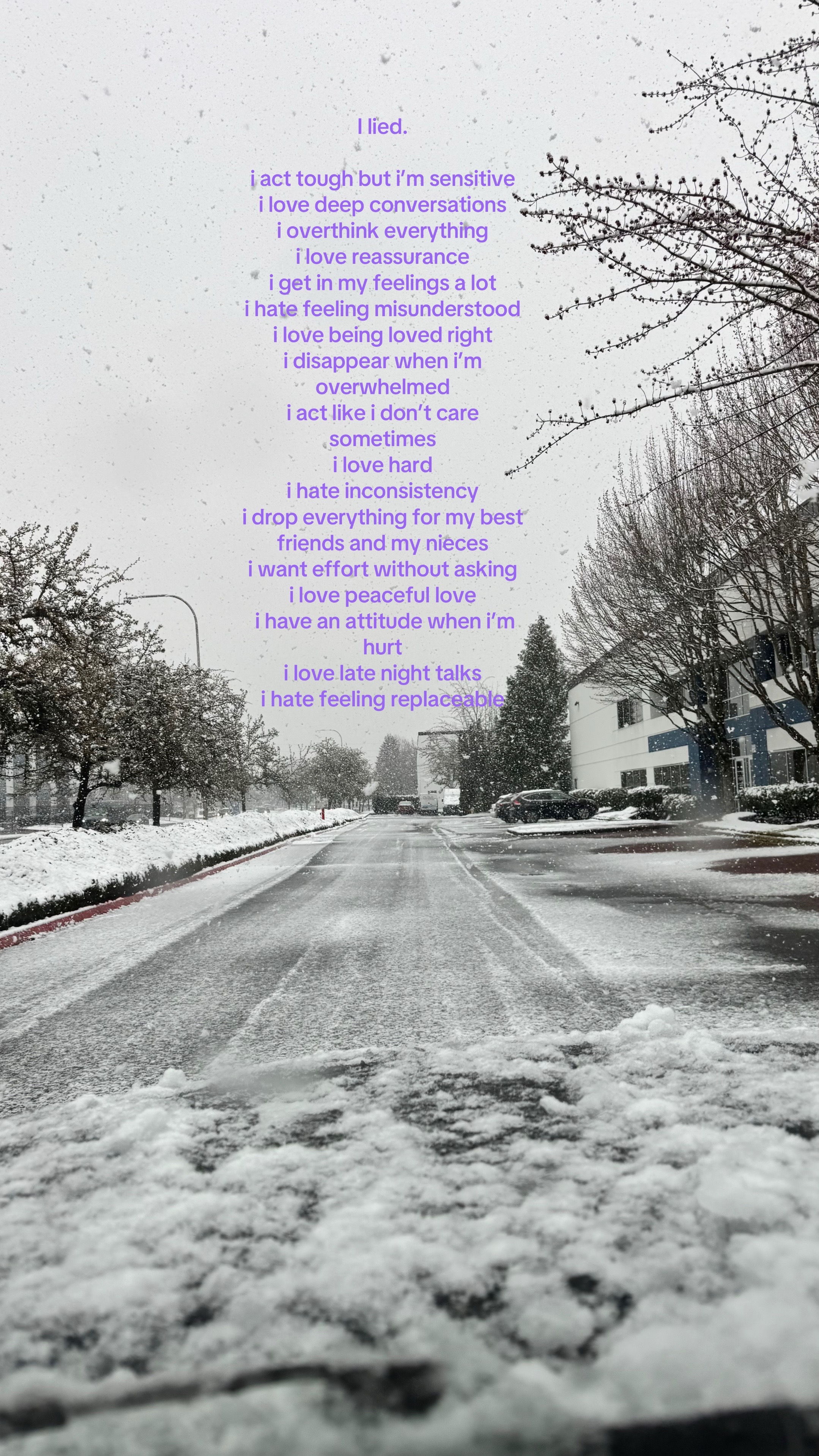 @𝓡𝓪𝔂𝓷𝓪 🦋☔️😏