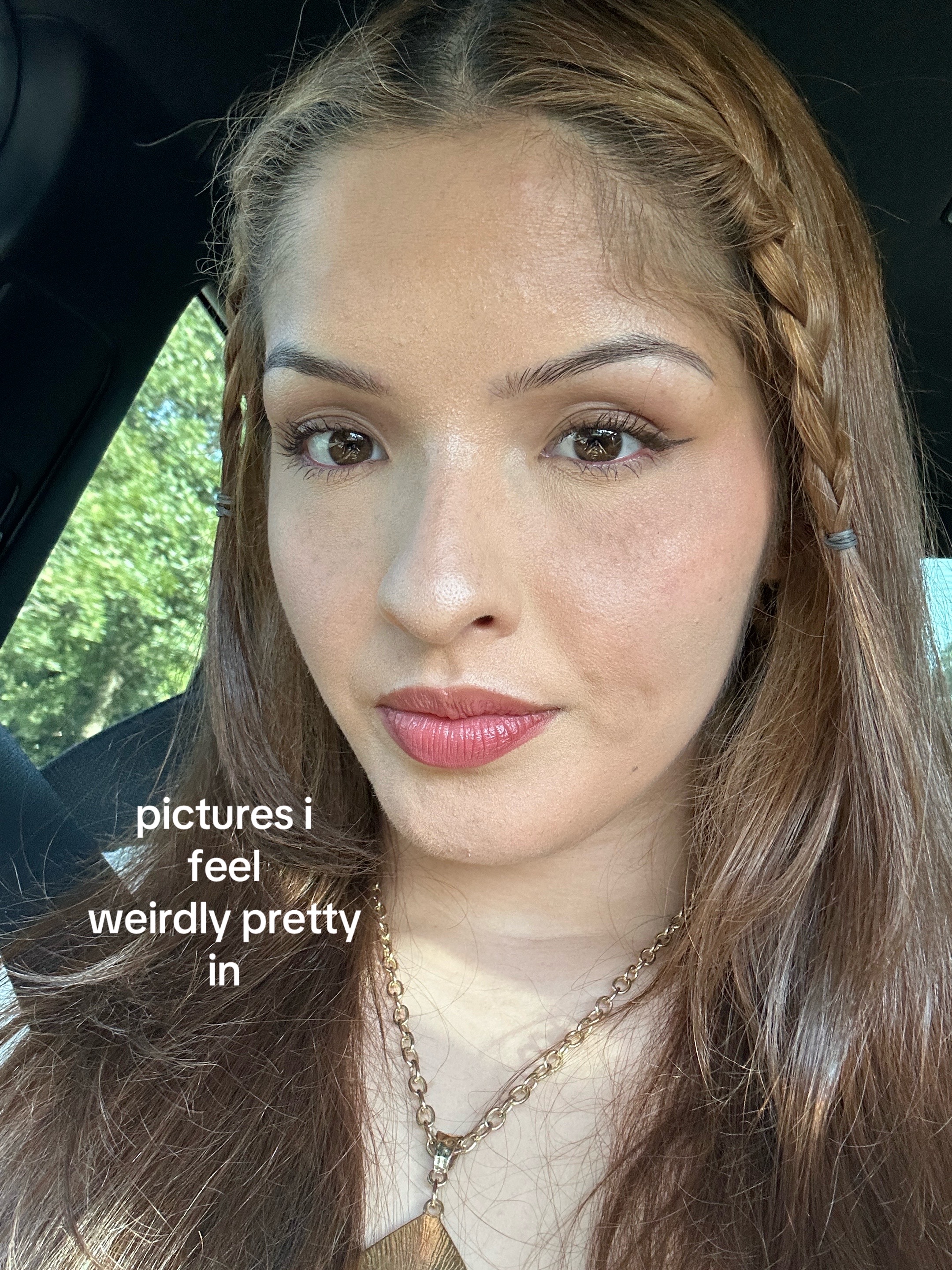 @⭑¡assʎlɐ