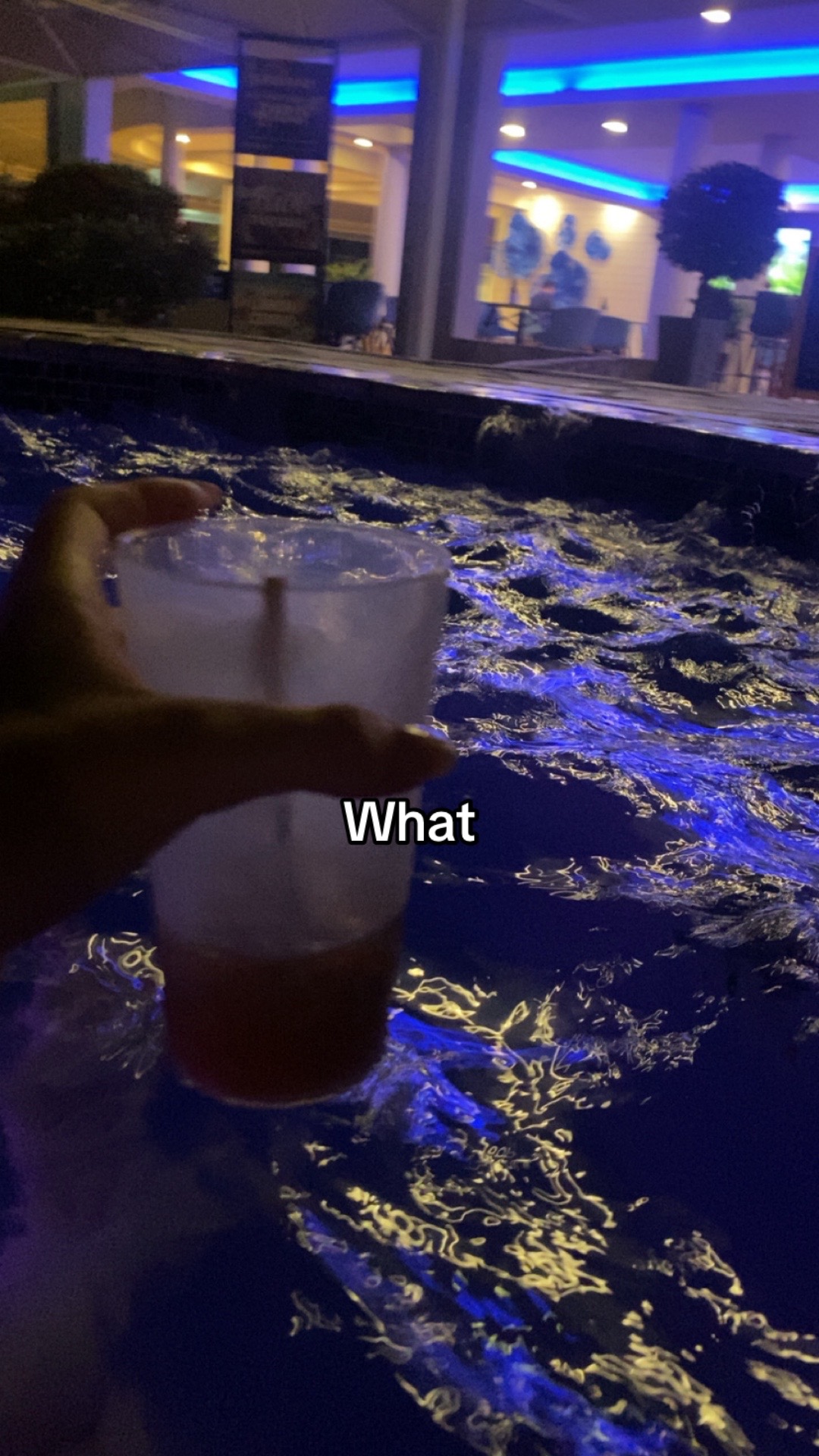 @👤