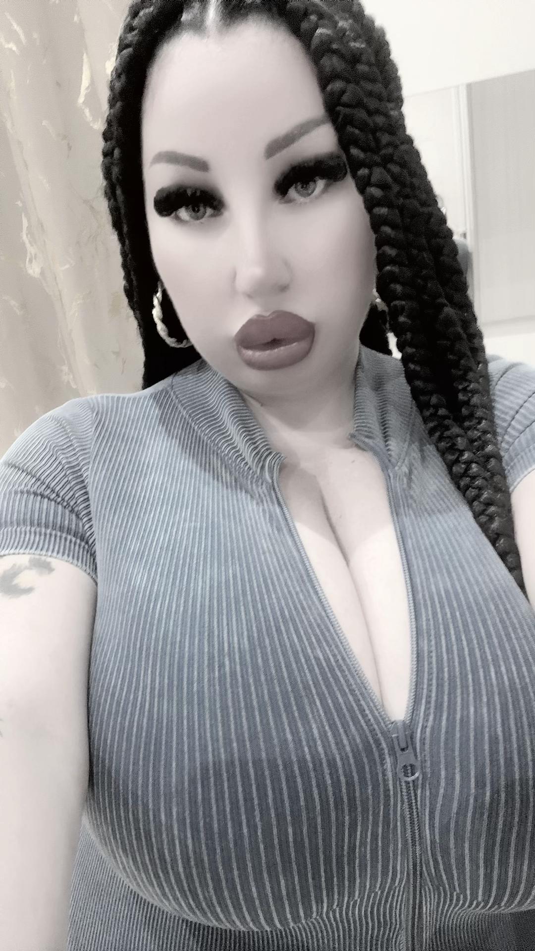 @👑claudy👑