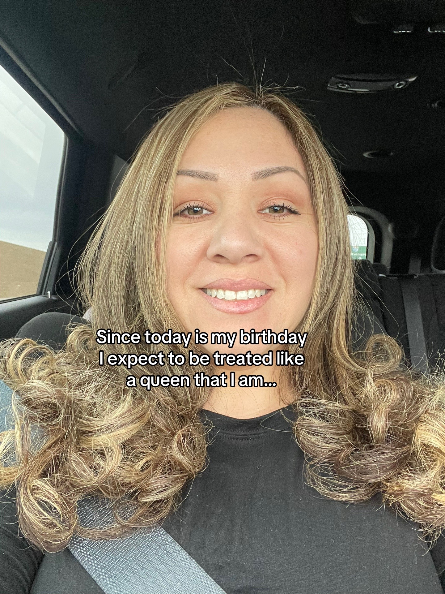 @MommaAriass